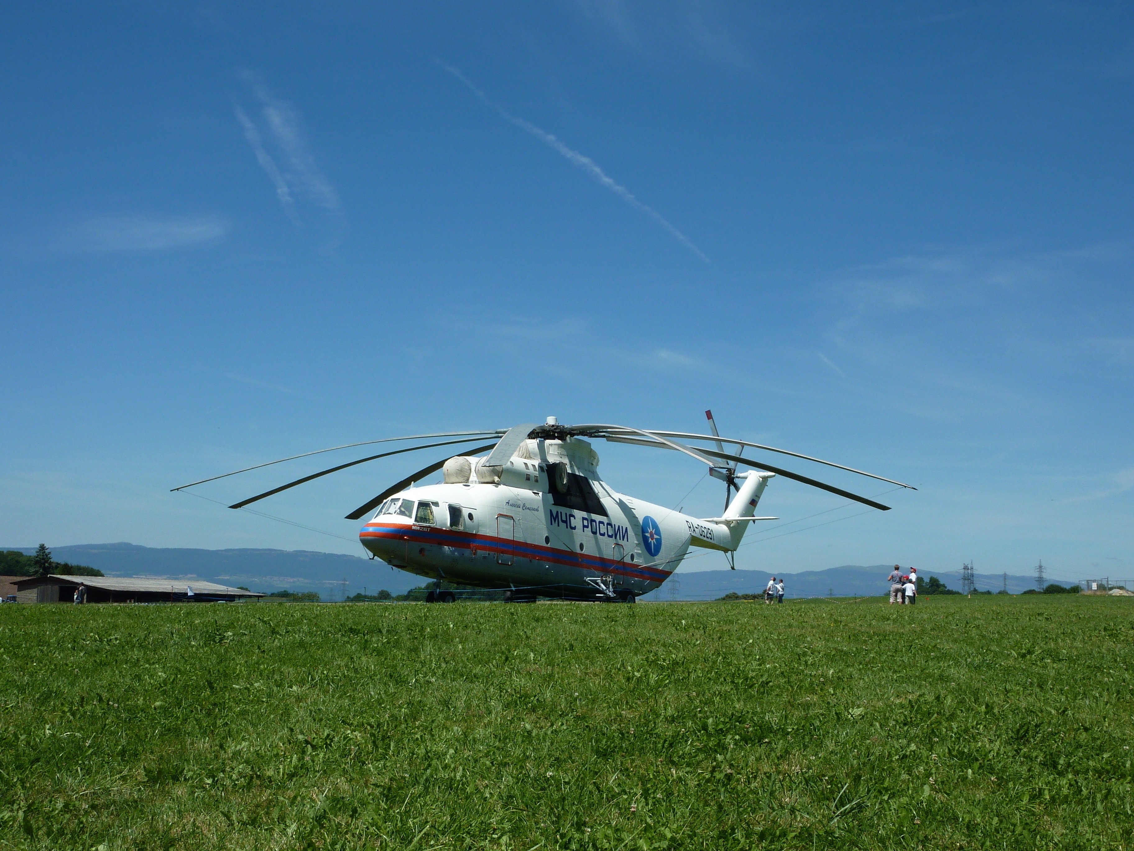 helicopter, people, grass, mountains, miscellanea, miscellaneous, house, russia, meadow, mi 26, ministry of emergency situations, mes, of russia cellphone