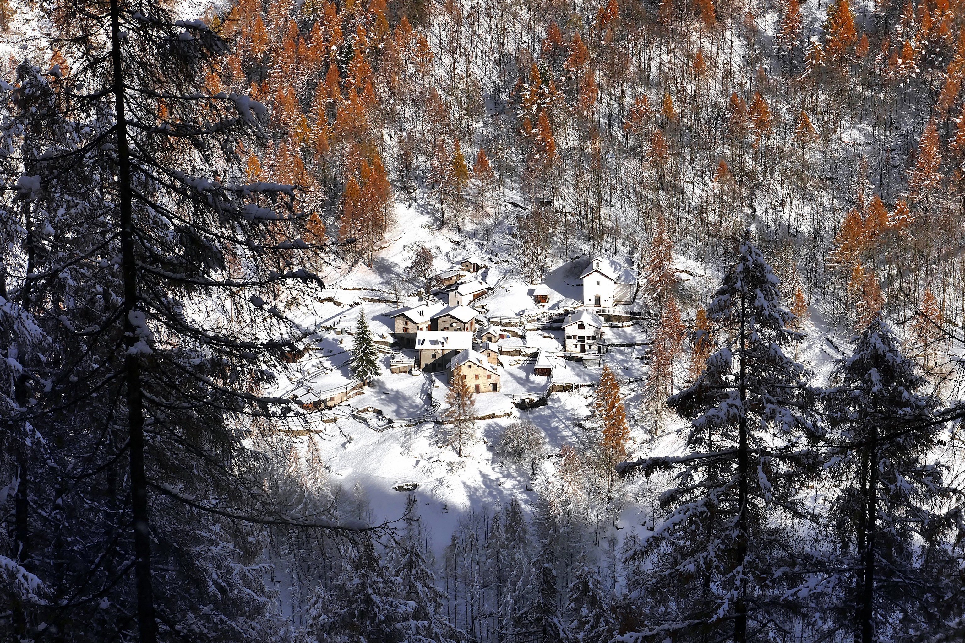 wallpapers man made, village, forest, italy, lombardy, winter