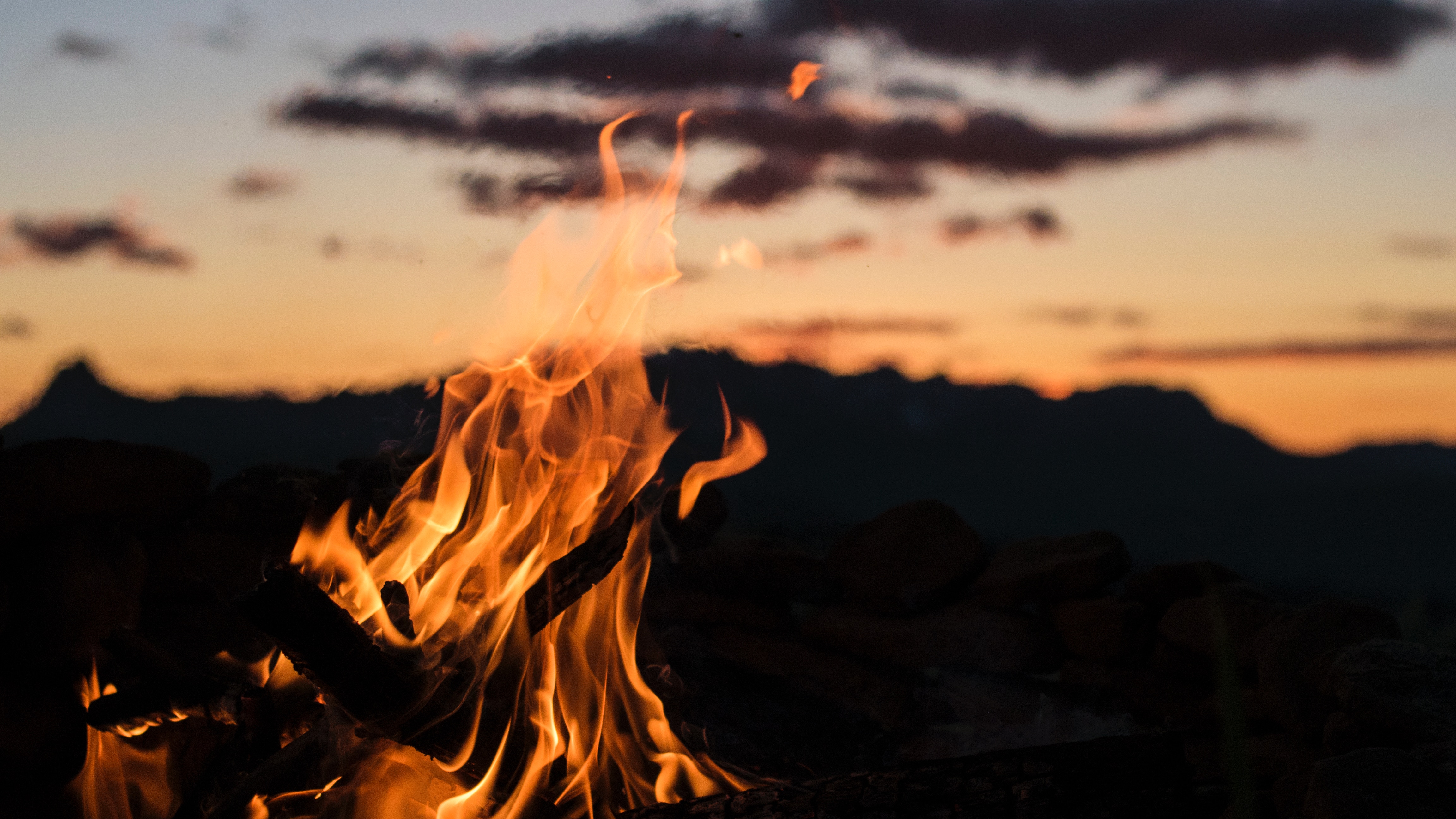 Download mobile wallpaper Flame, Bonfire, Smooth, Night, Fire, Blur, Dark for free.