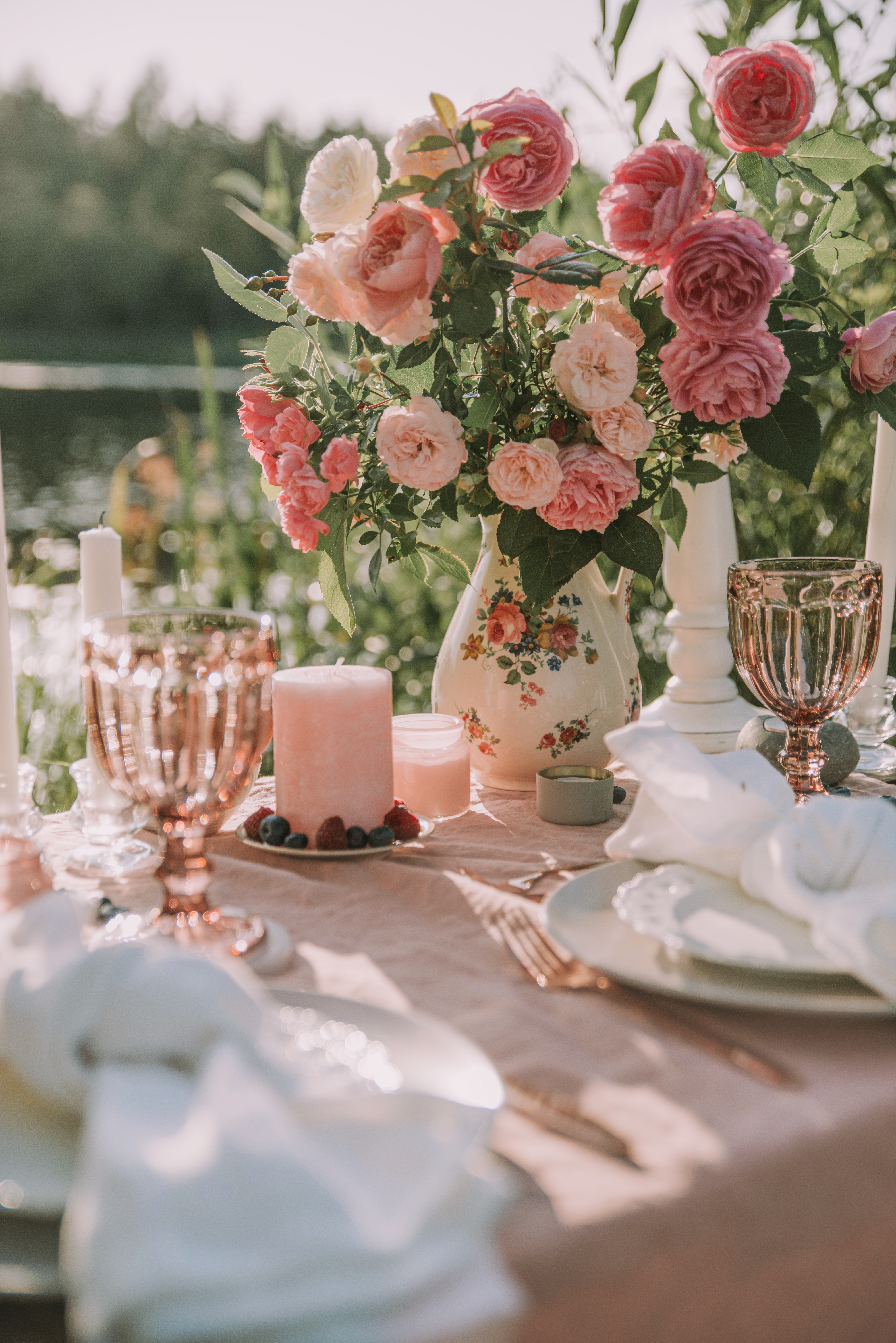 roses, bouquet, flowers, table, decoration 1080p