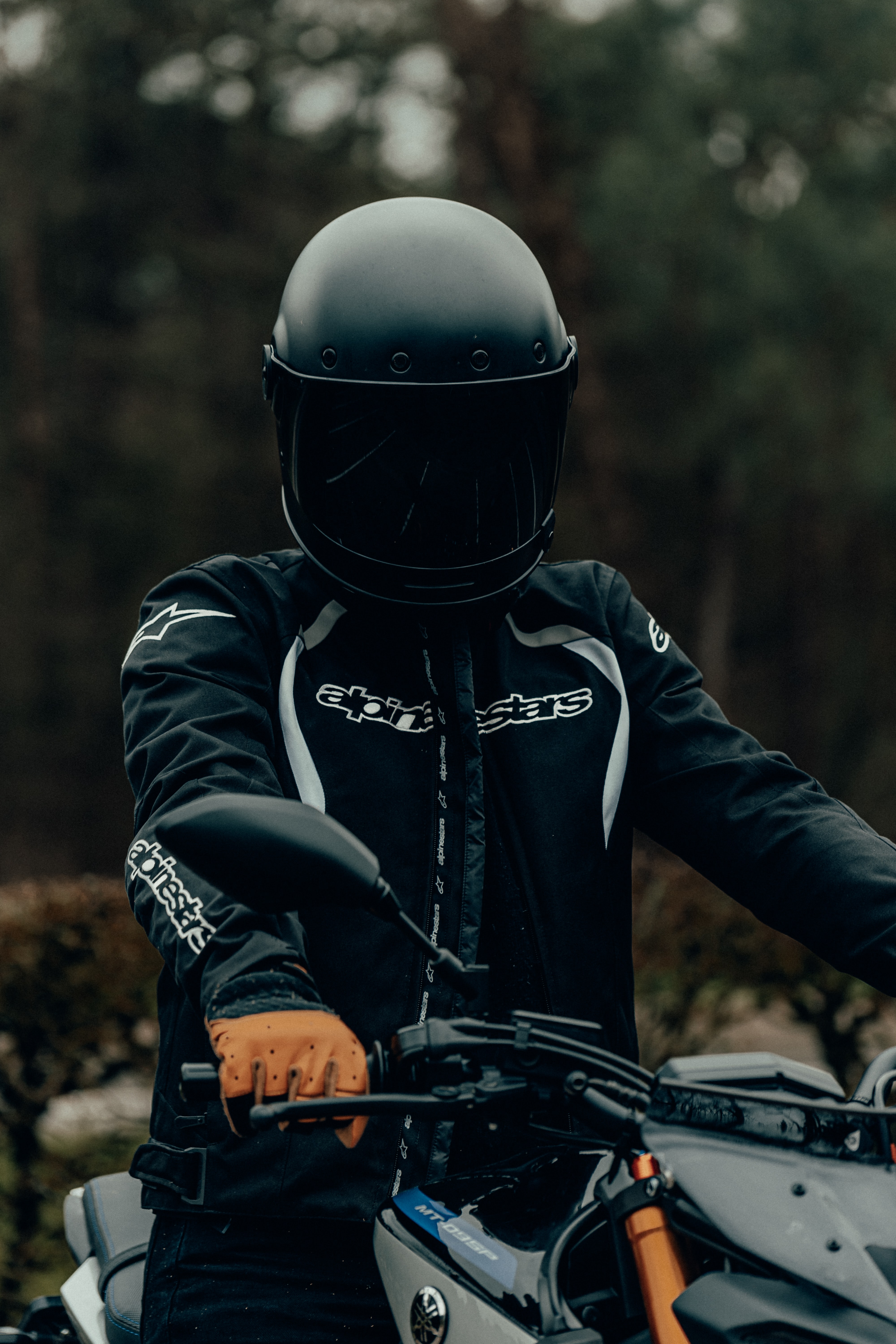Full HD Wallpaper motorcycles, motorcyclist, helmet, motorcycle, steering wheel, rudder