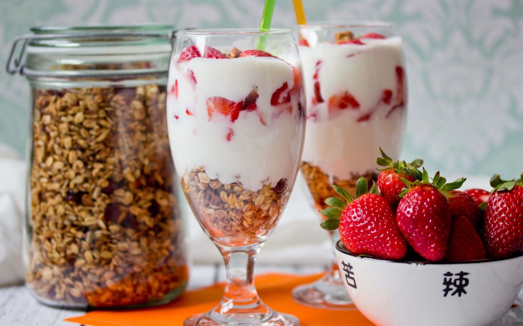 strawberry, food, berries, muesli, yogurt, yoghurt, flakes