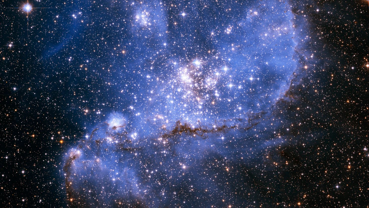 Огромная звезда на небе. Магеллановы облака Хаббл. Туманность Магелланово облако. Малое Магелланово облако Галактика. Малое Магелланово облако Созвездие.