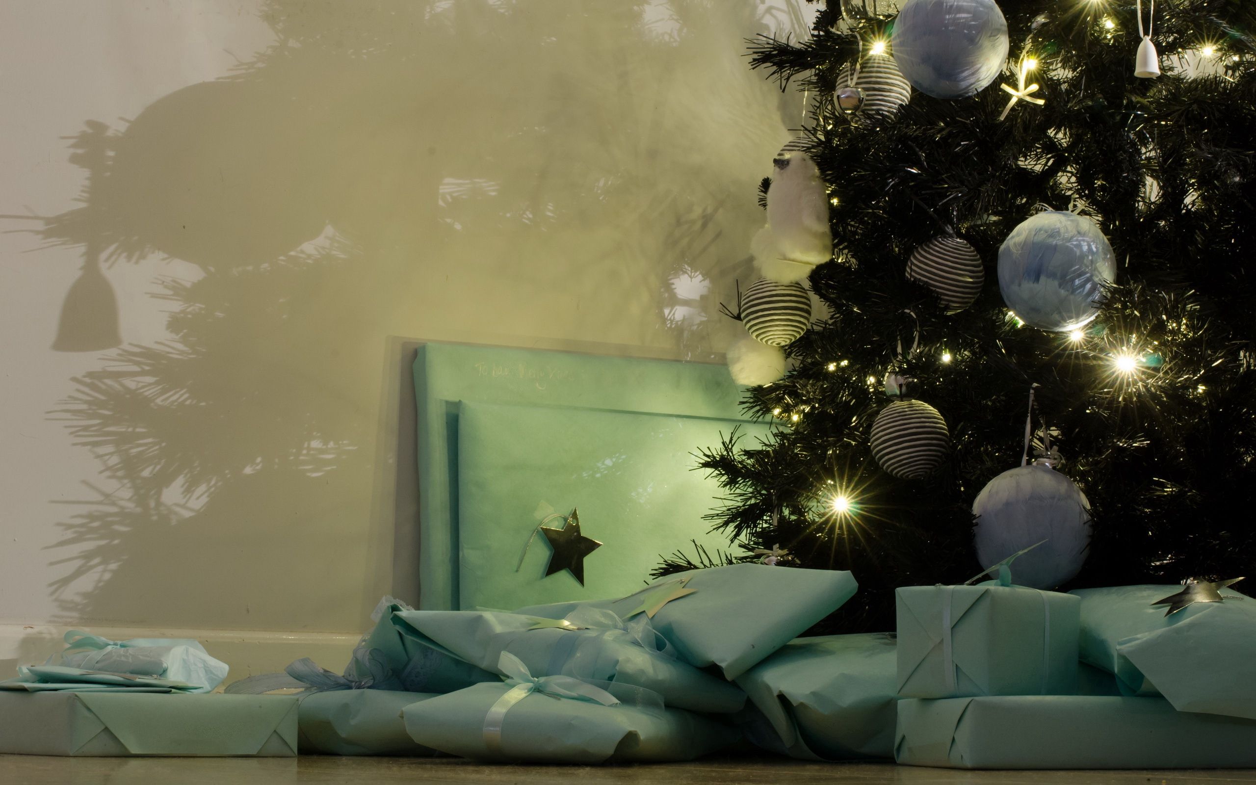 holidays, new year, holiday, fir, christmas tree, presents, gifts wallpapers for tablet