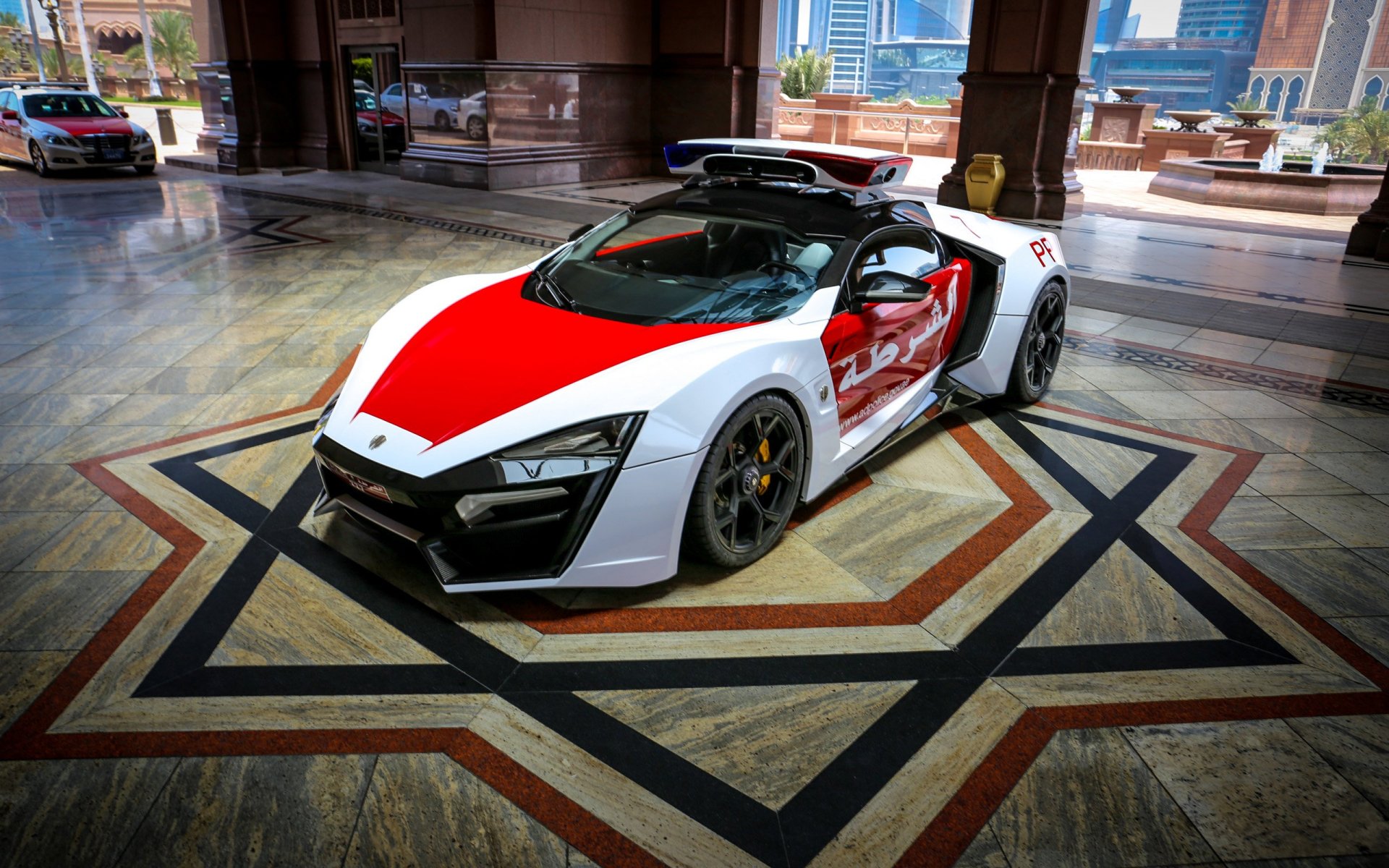 Lykan Hypersport полиции Дубая