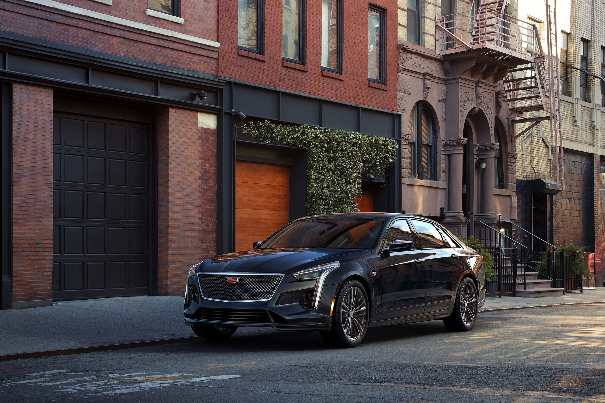 Cadillac седан 2021