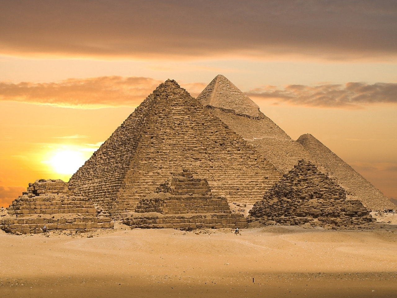 landscape, pyramids, orange cellphone