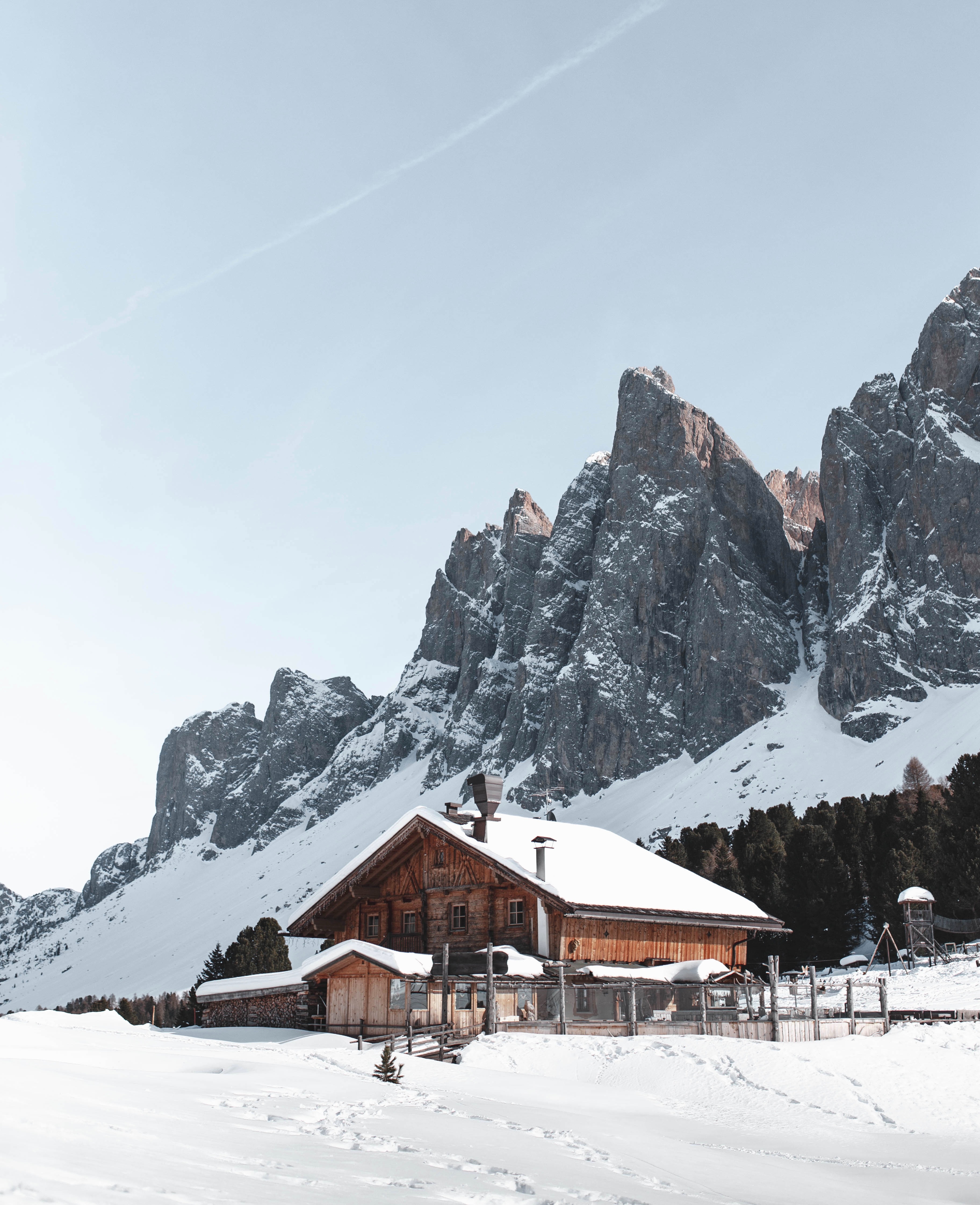 Handy-Wallpaper Natur, Mountains, Schnee, Haus, Land, Villa kostenlos herunterladen.