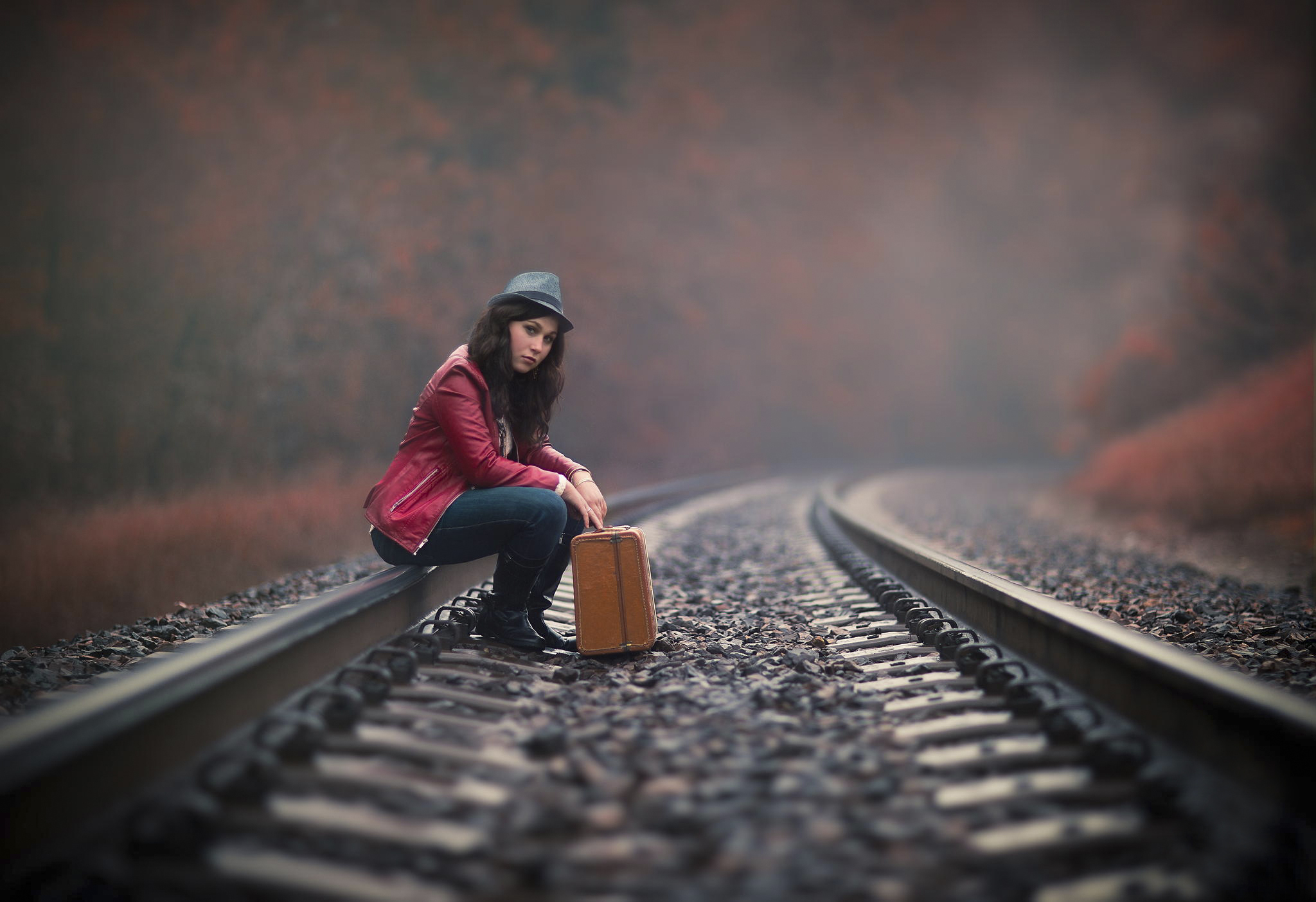 women, model, hat, railroad, suitcase