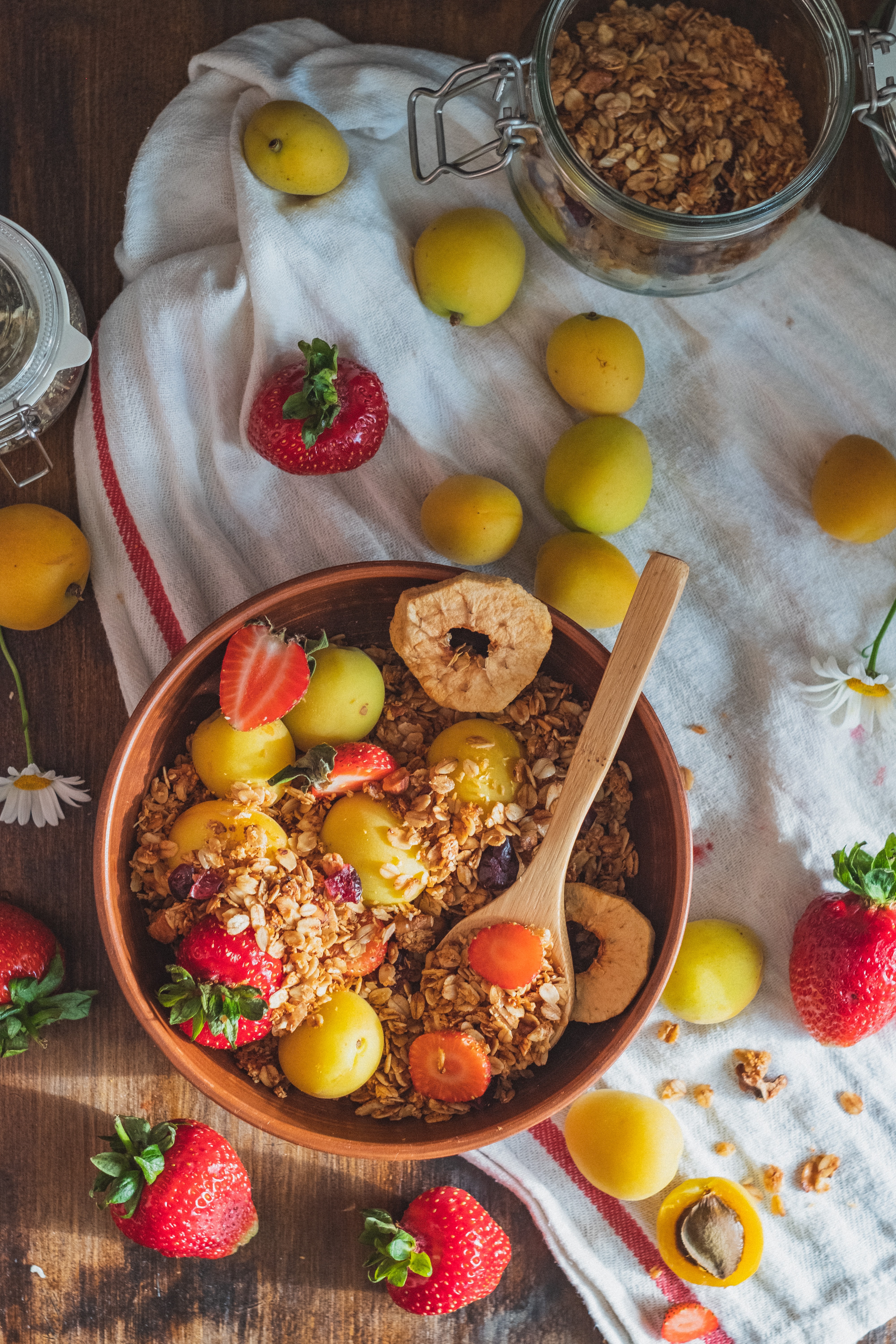 fruits, breakfast, food, strawberry, plate, apricot HD wallpaper