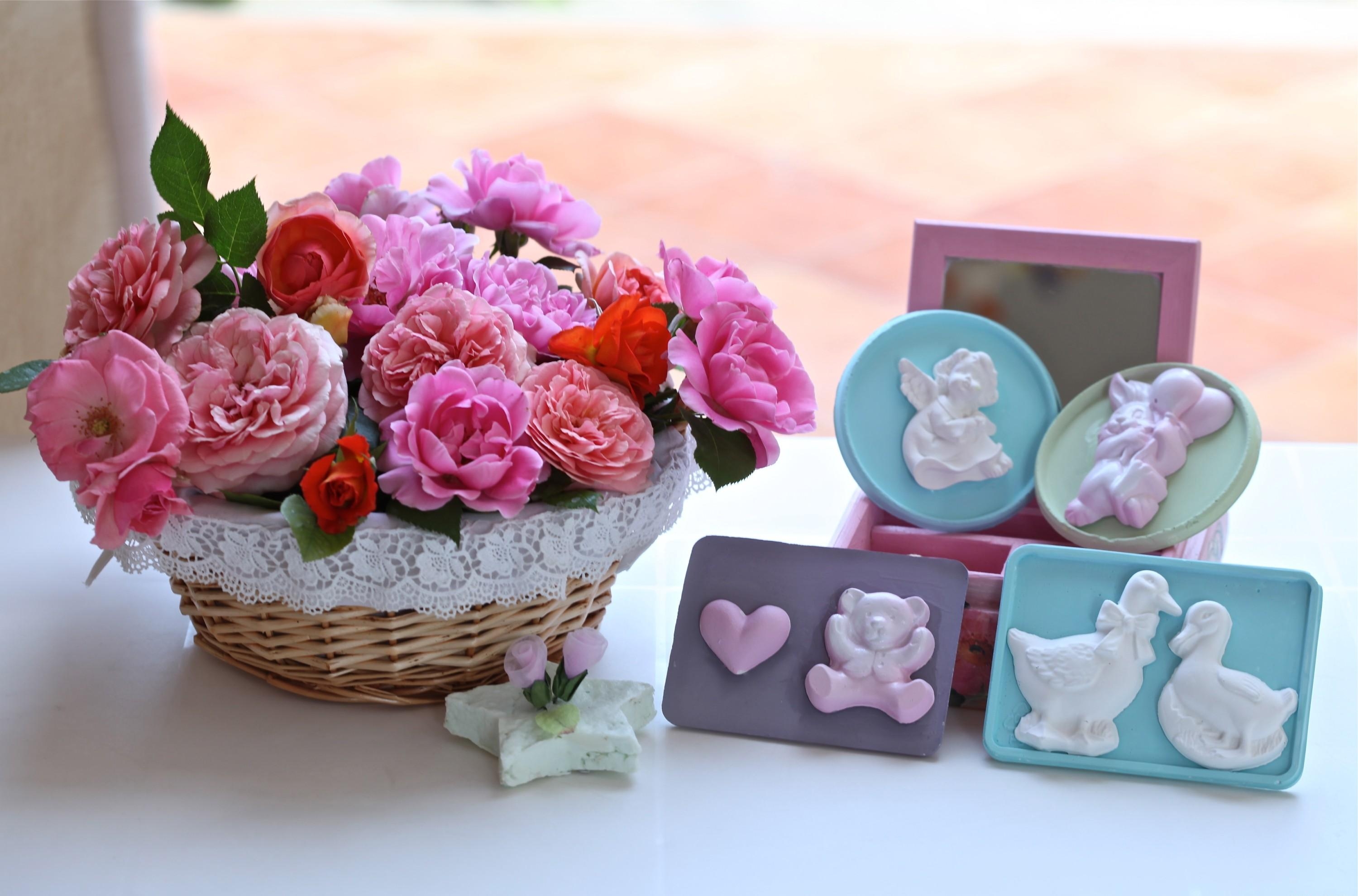 roses, flowers, garden, basket, napkin, crafts