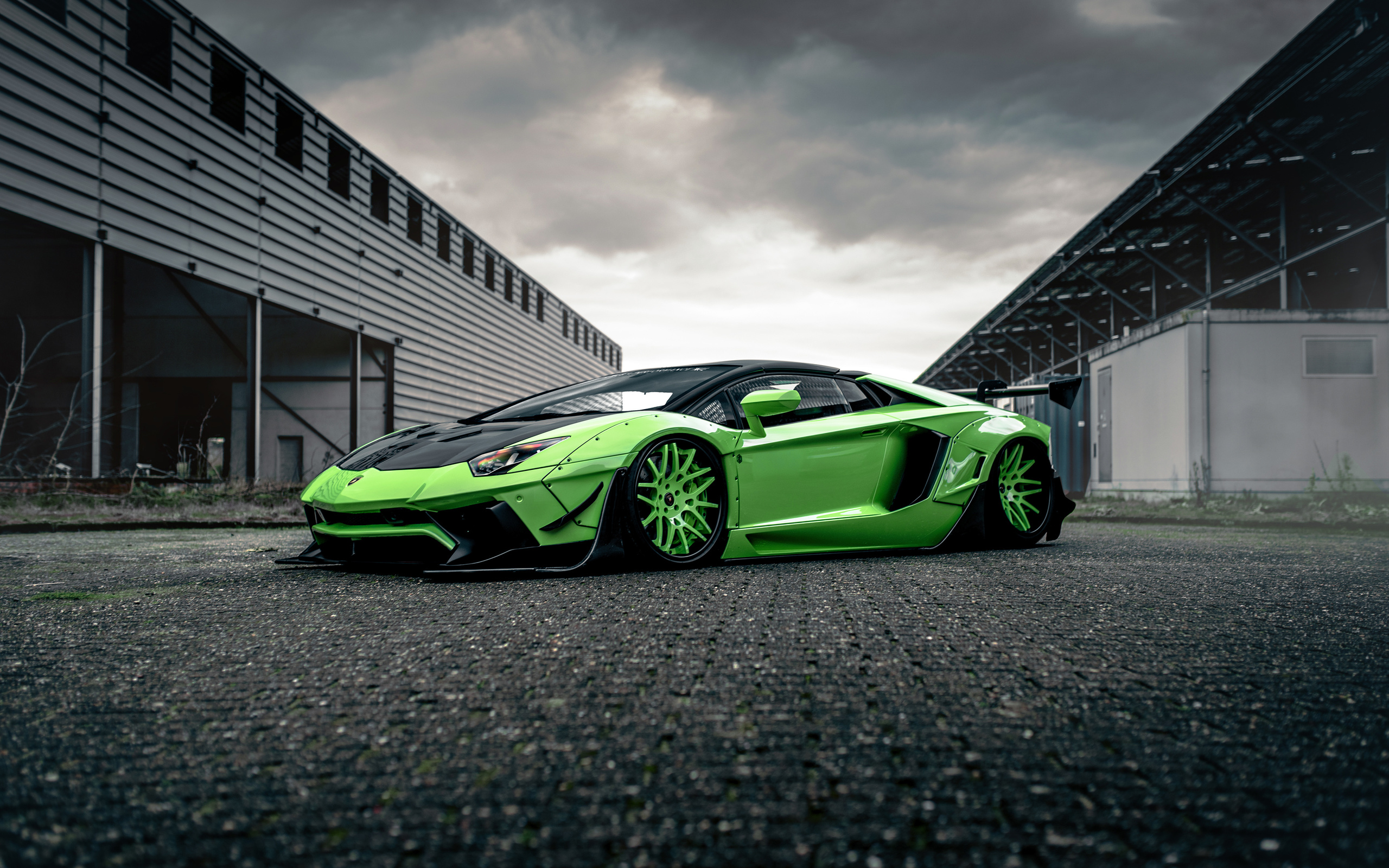 Lamborghini Huracan 4Рє РѕР±РѕРё