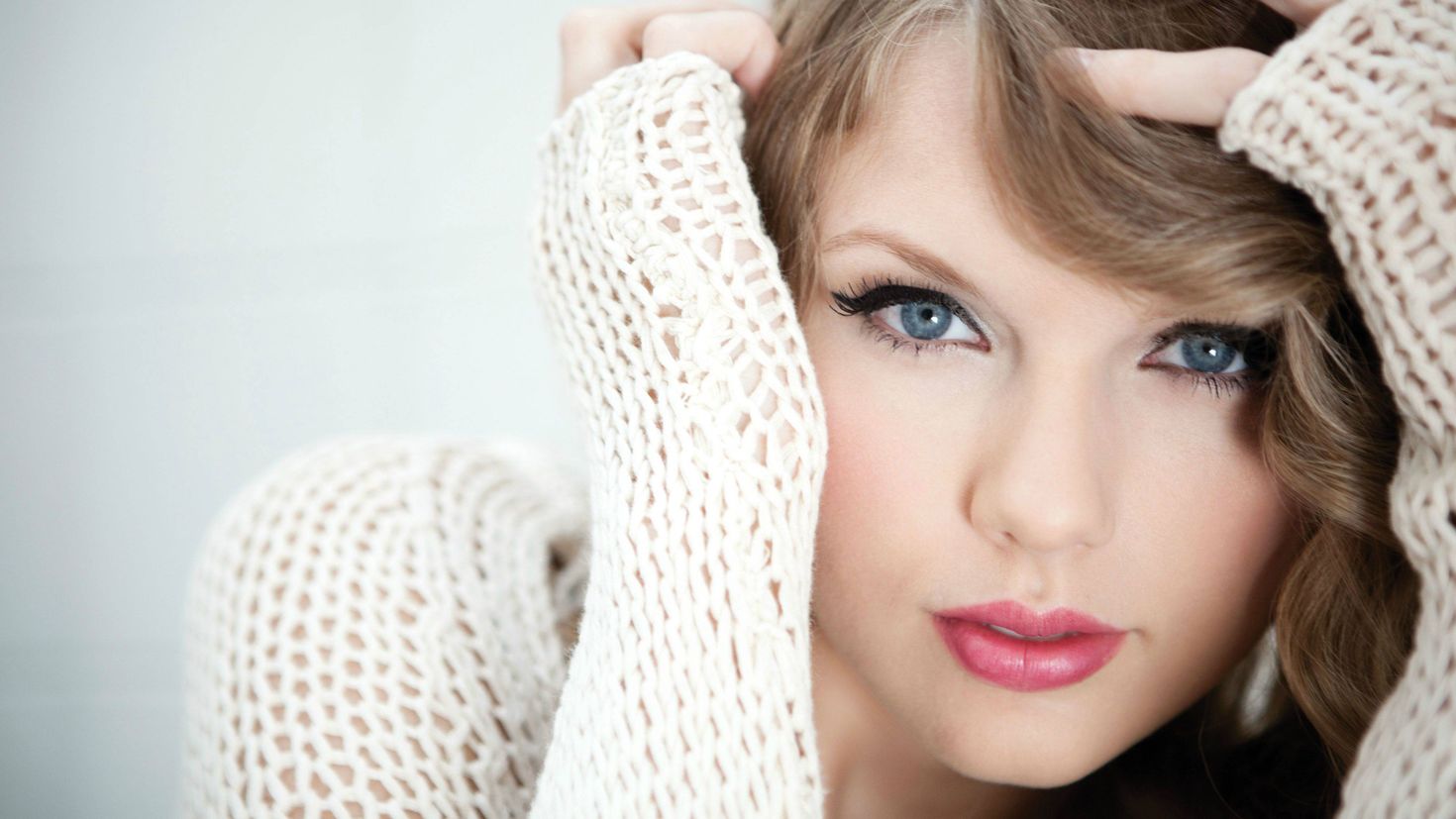 Синие глаза песня. Taylor Swift. Модель Тейлор Свифт. Тейлор Свифт фотосессии. Тейлор Свифт молодая.