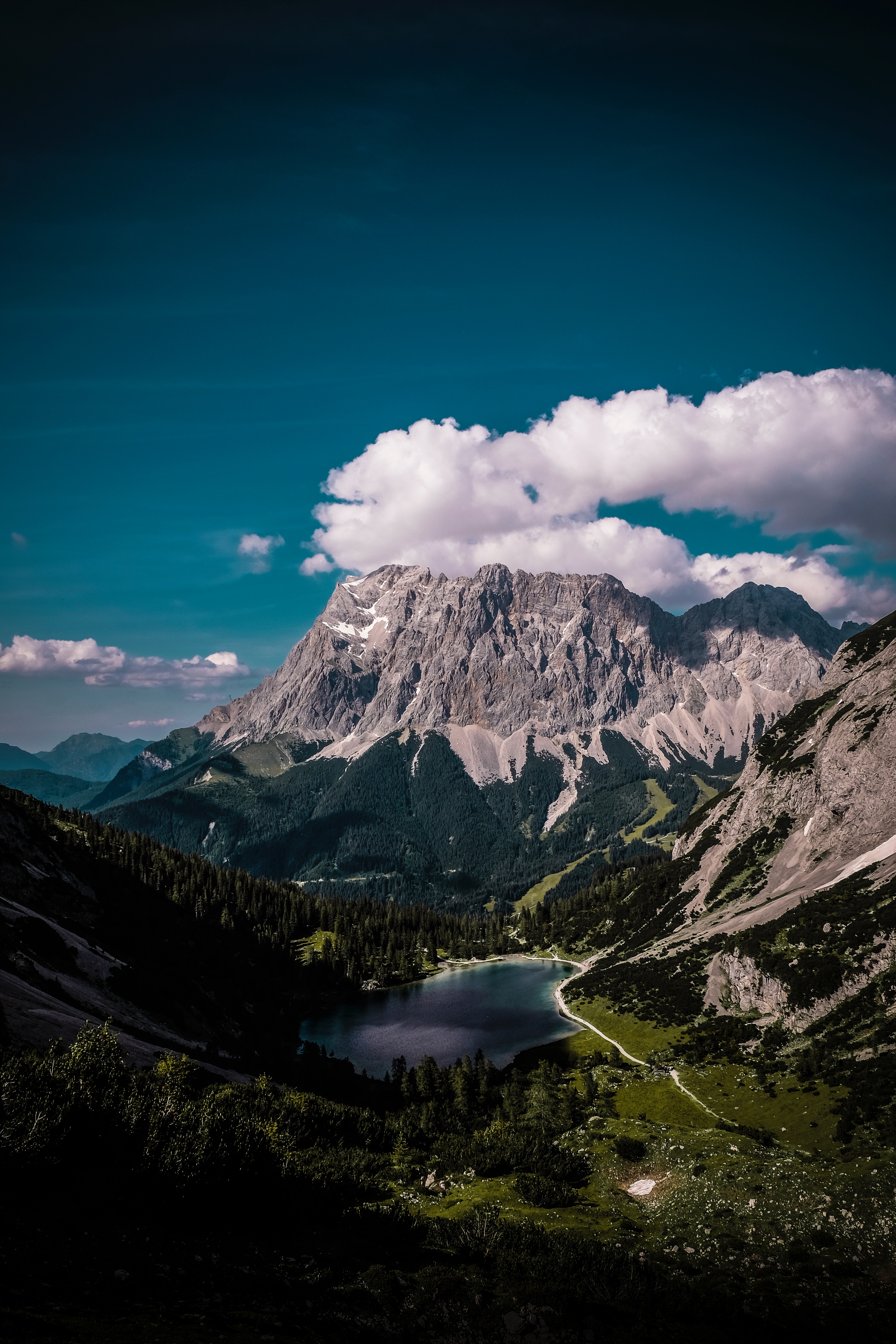 154812 Hintergrundbild herunterladen natur, mountains, clouds, blick von oben, scheitel, nach oben, see, österreich, ehrwald, erwald - Bildschirmschoner und Bilder kostenlos
