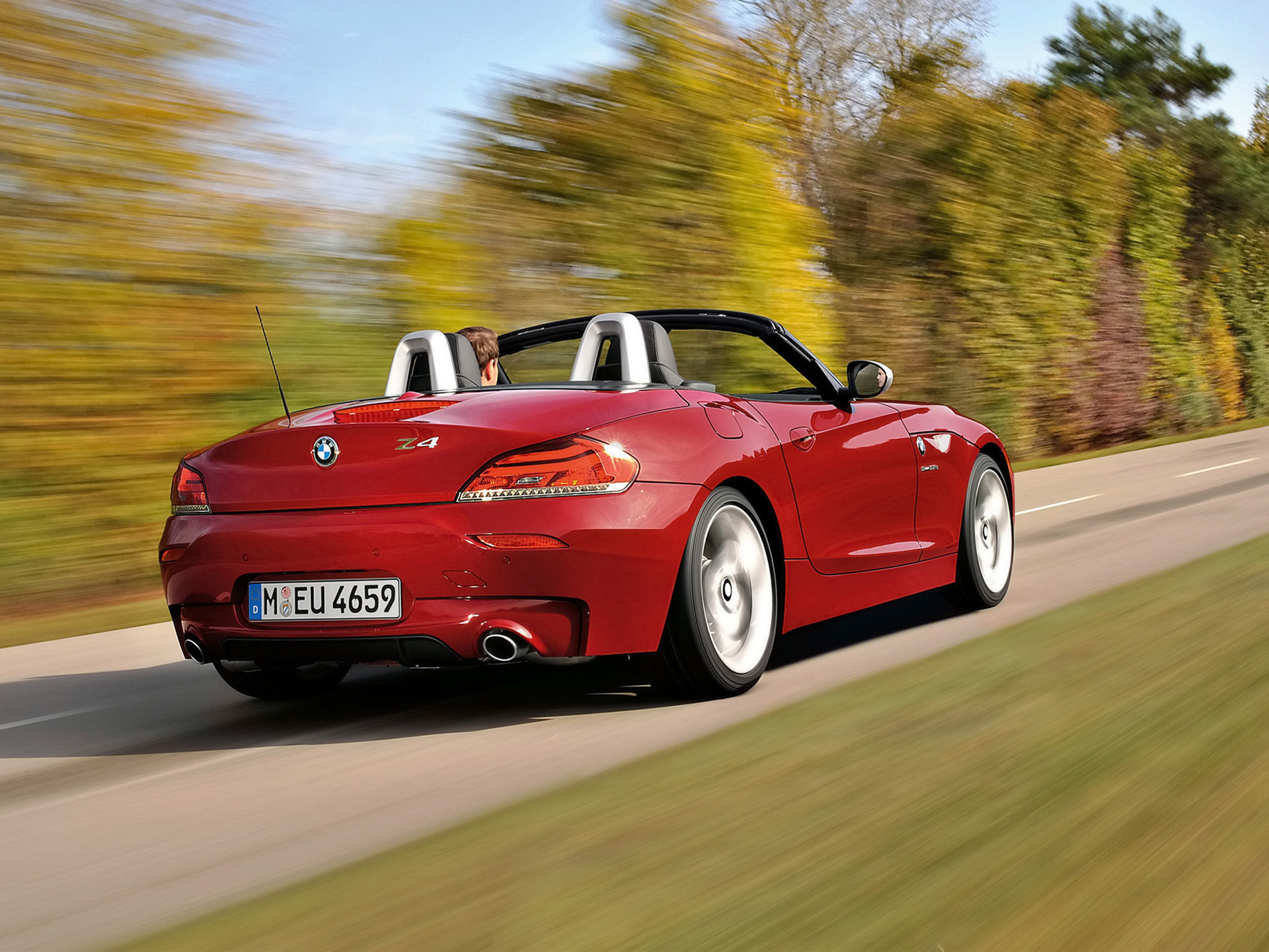 BMW z4 Roadster красная