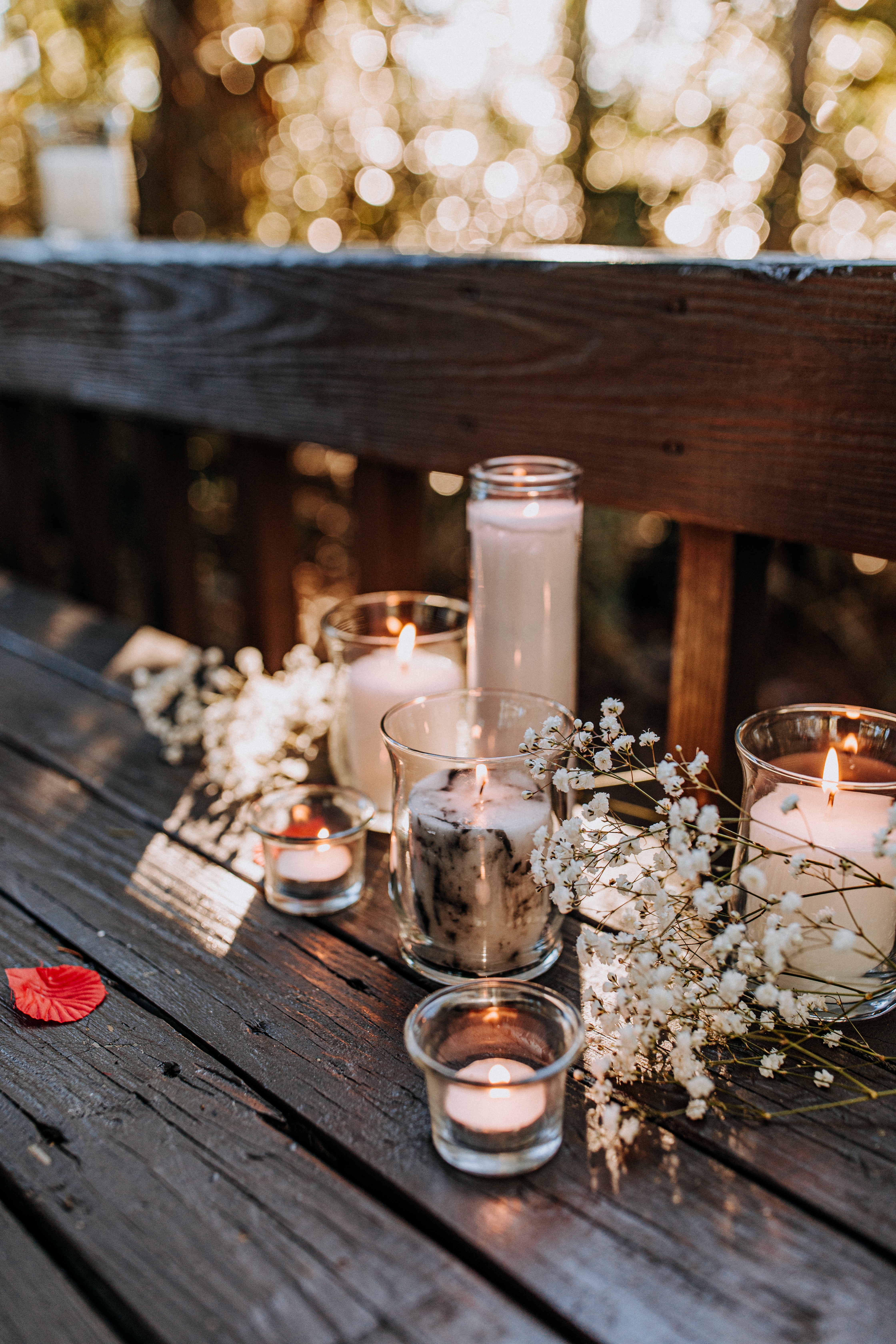 candles, table, flowers, miscellanea, miscellaneous, glasses HD wallpaper