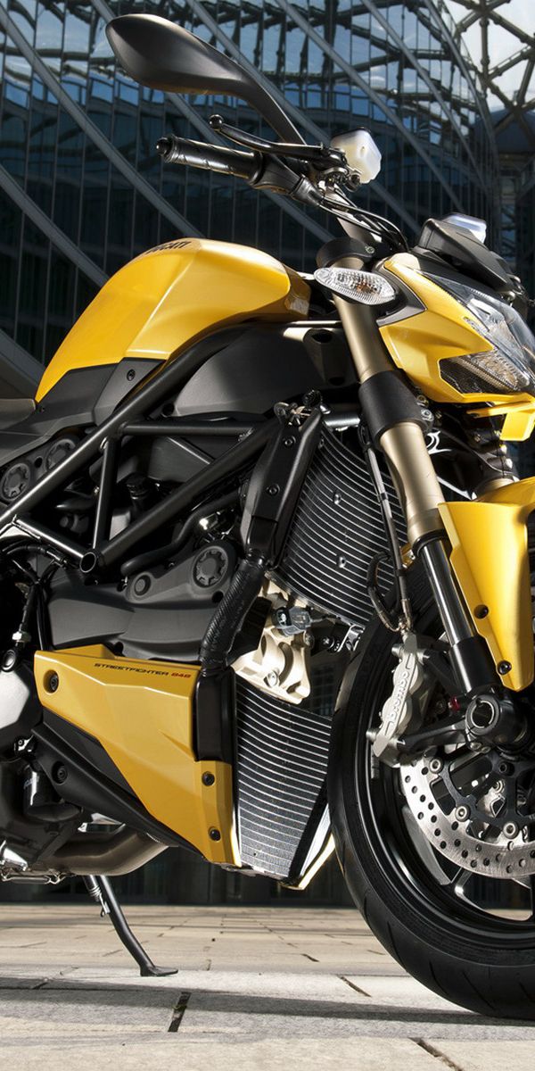 Ducati Streetfighter Yellow