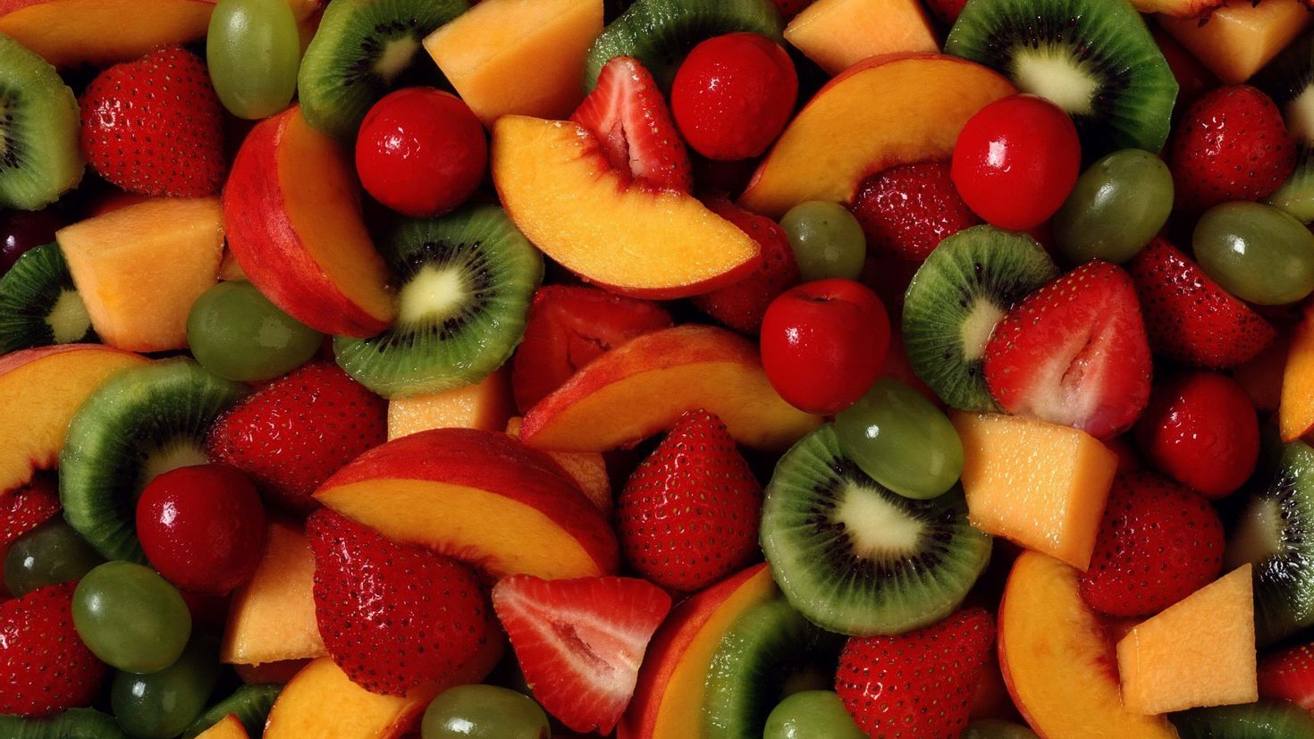 Фруктовый час. Фрукты и ягоды. Вкусные фрукты. Красивые яркие фрукты. Фрукты на s.