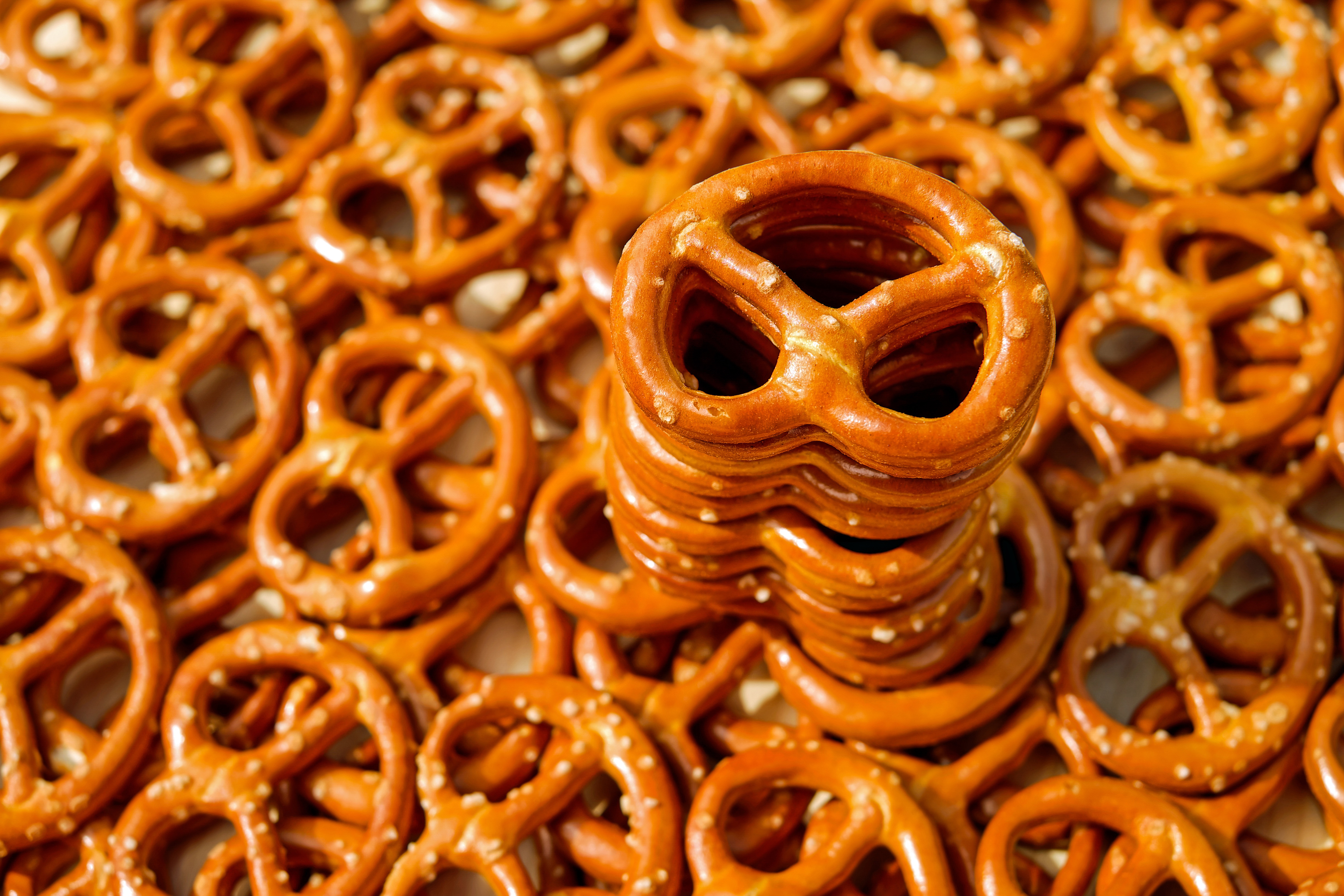 snack, food, baking, pretzel download HD wallpaper