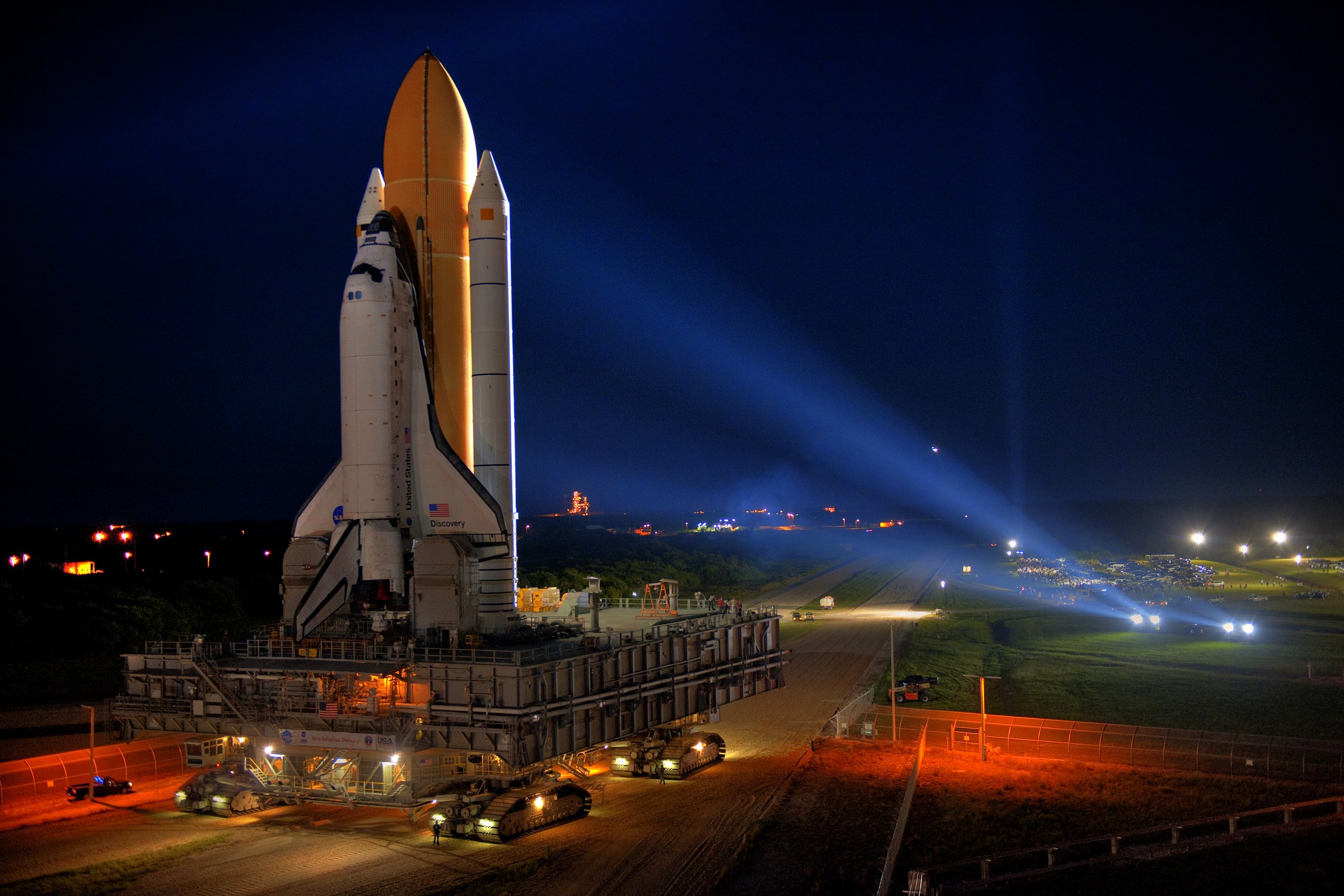 space shuttles, nasa, vehicles, space shuttle discovery, launching pad, shuttle, space shuttle