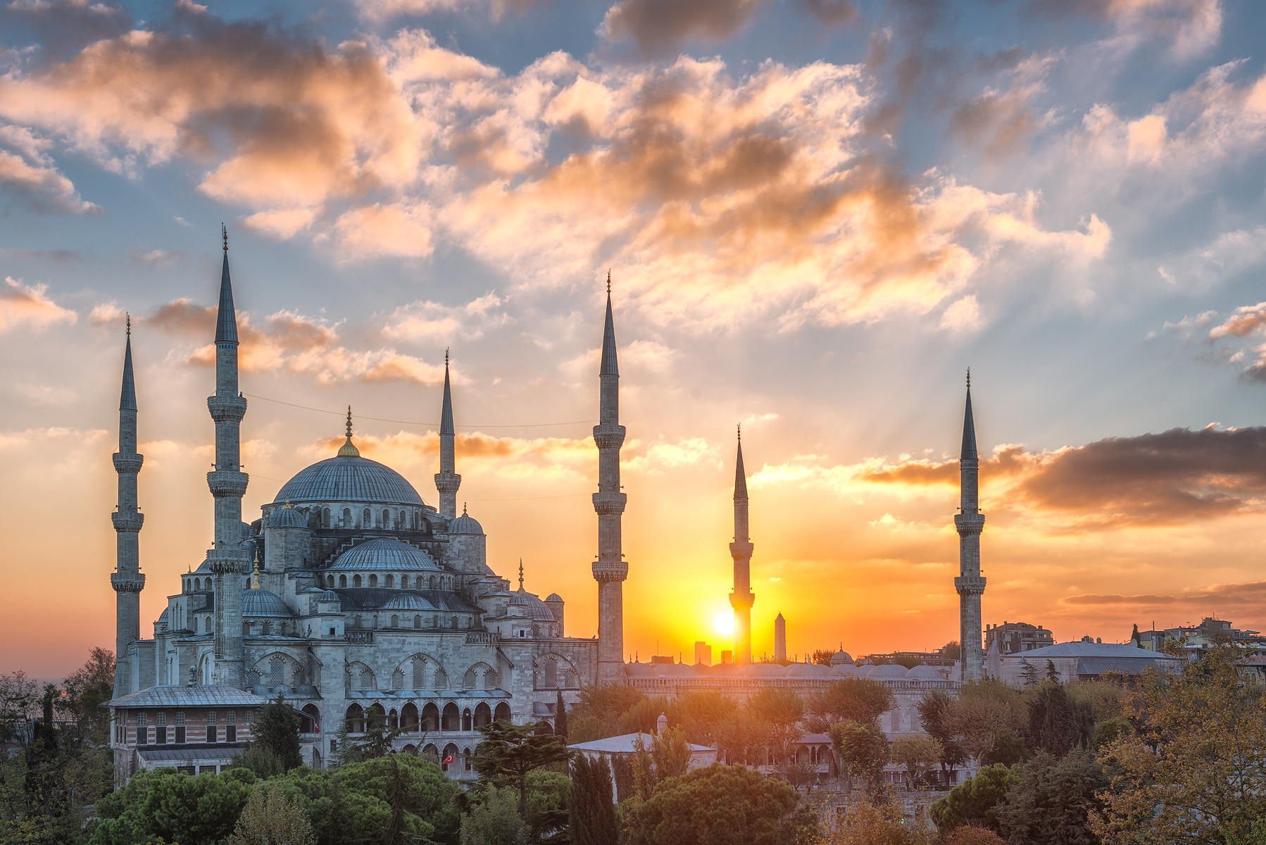 381066 免費下載壁紙 宗教, 苏丹艾哈迈德清真寺, 云, 伊斯坦布尔, 早晨, 清真寺, 土耳其 屏保和圖片