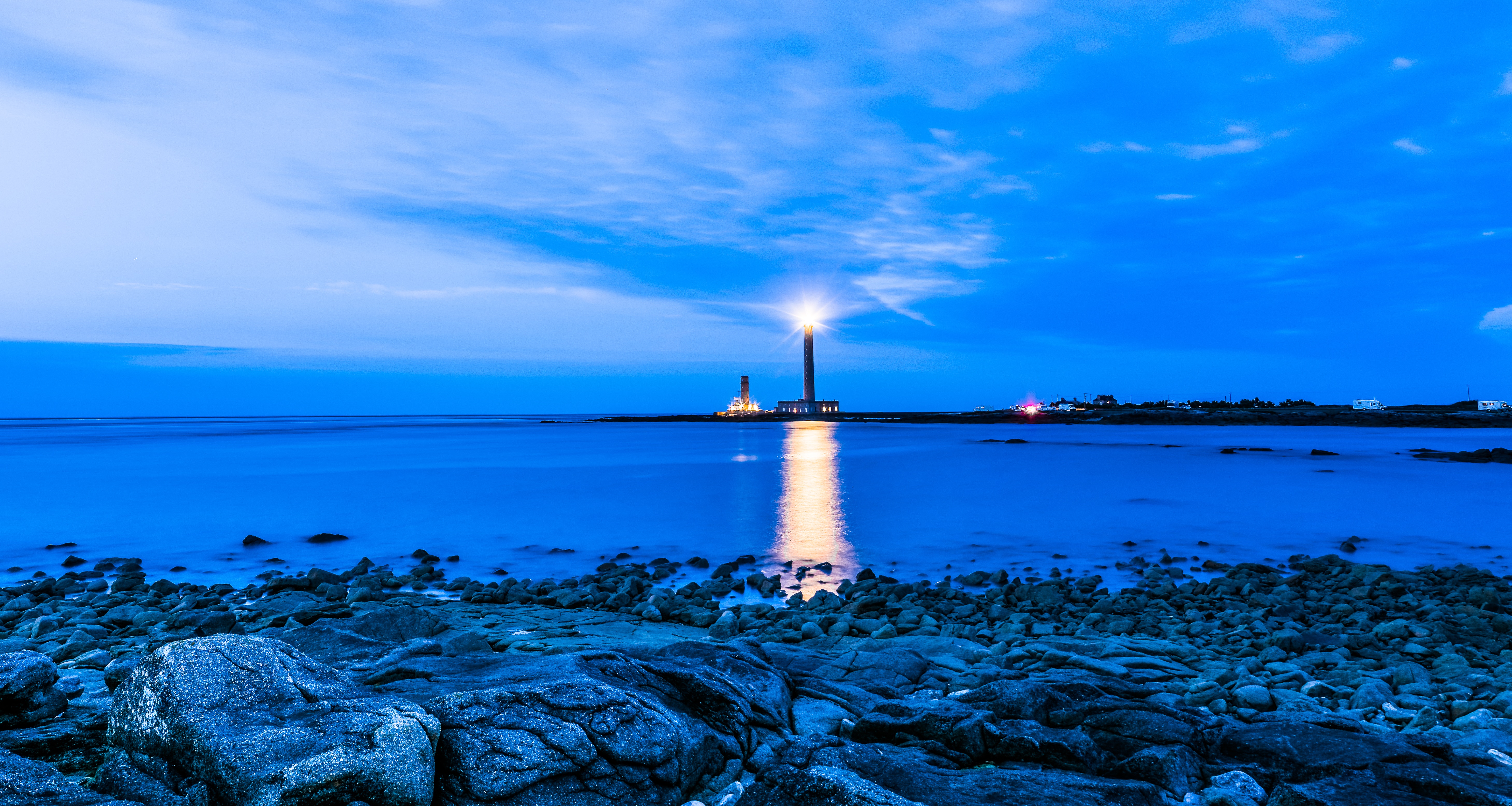 Free download wallpaper Evening, Lighthouse, Nature, Sea, France on your PC desktop