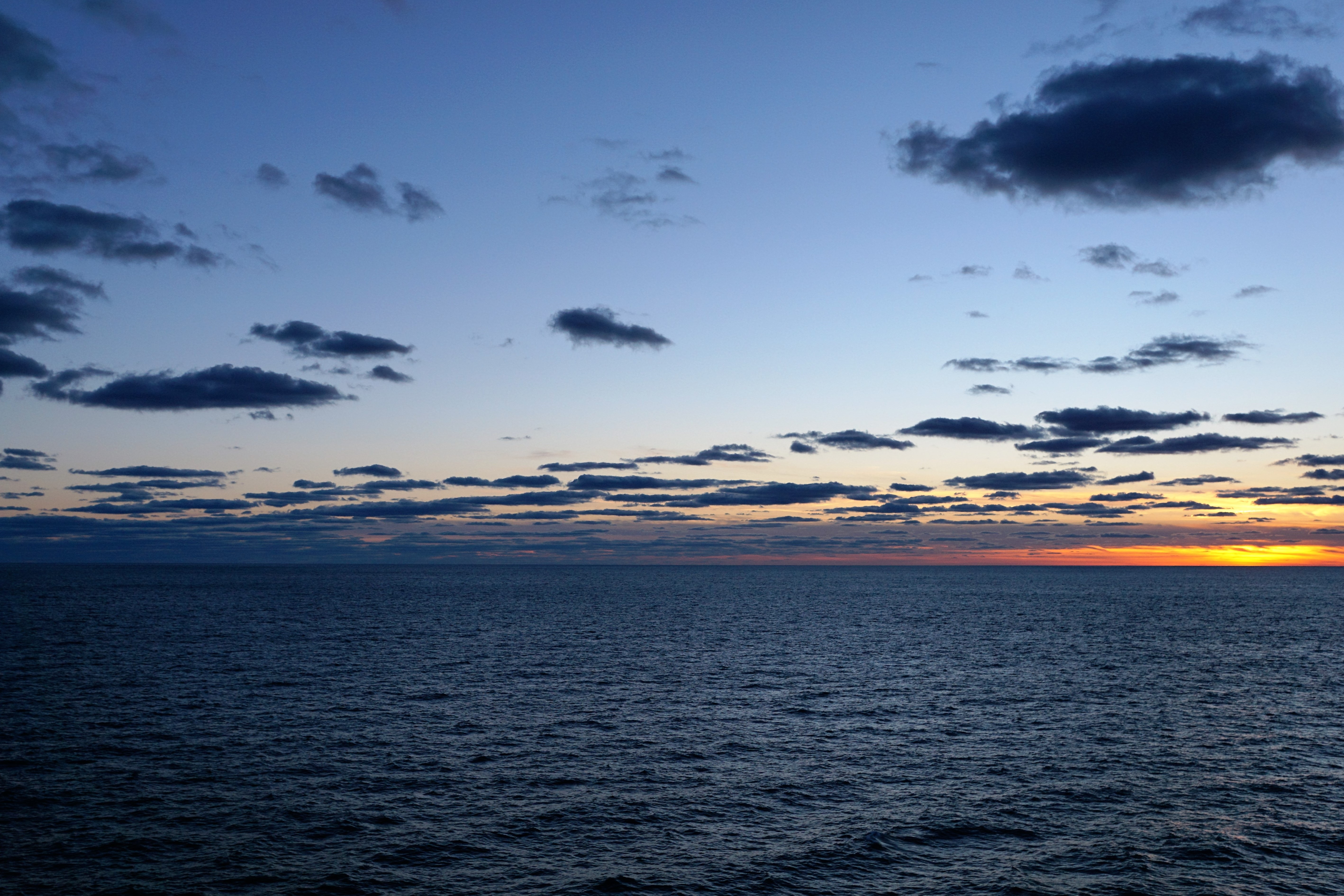 98925 descargar fondo de pantalla naturaleza, puesta del sol, horizonte, oceano, océano, atlántico: protectores de pantalla e imágenes gratis