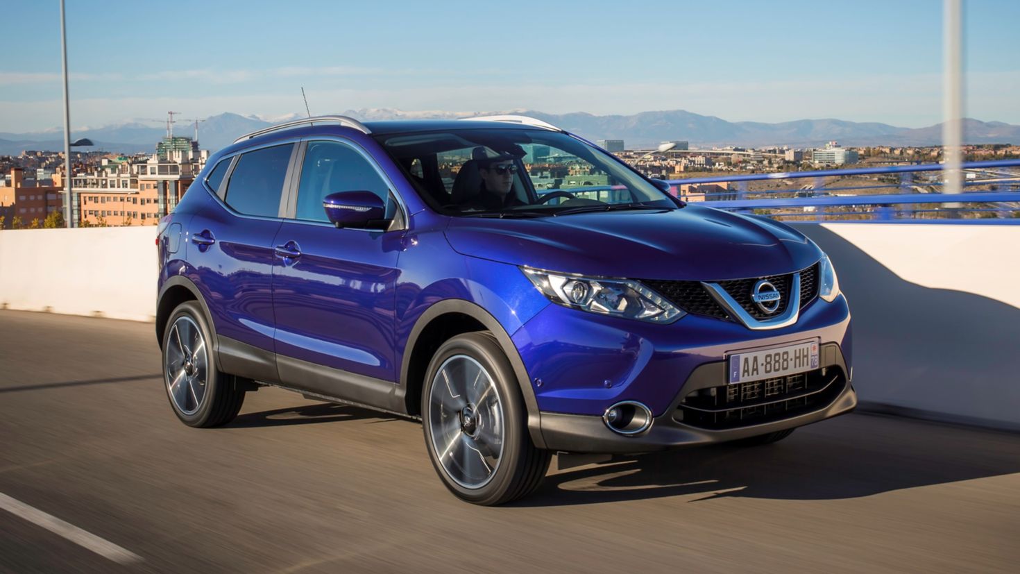 Nissan Qashqai 2009 2013 синей