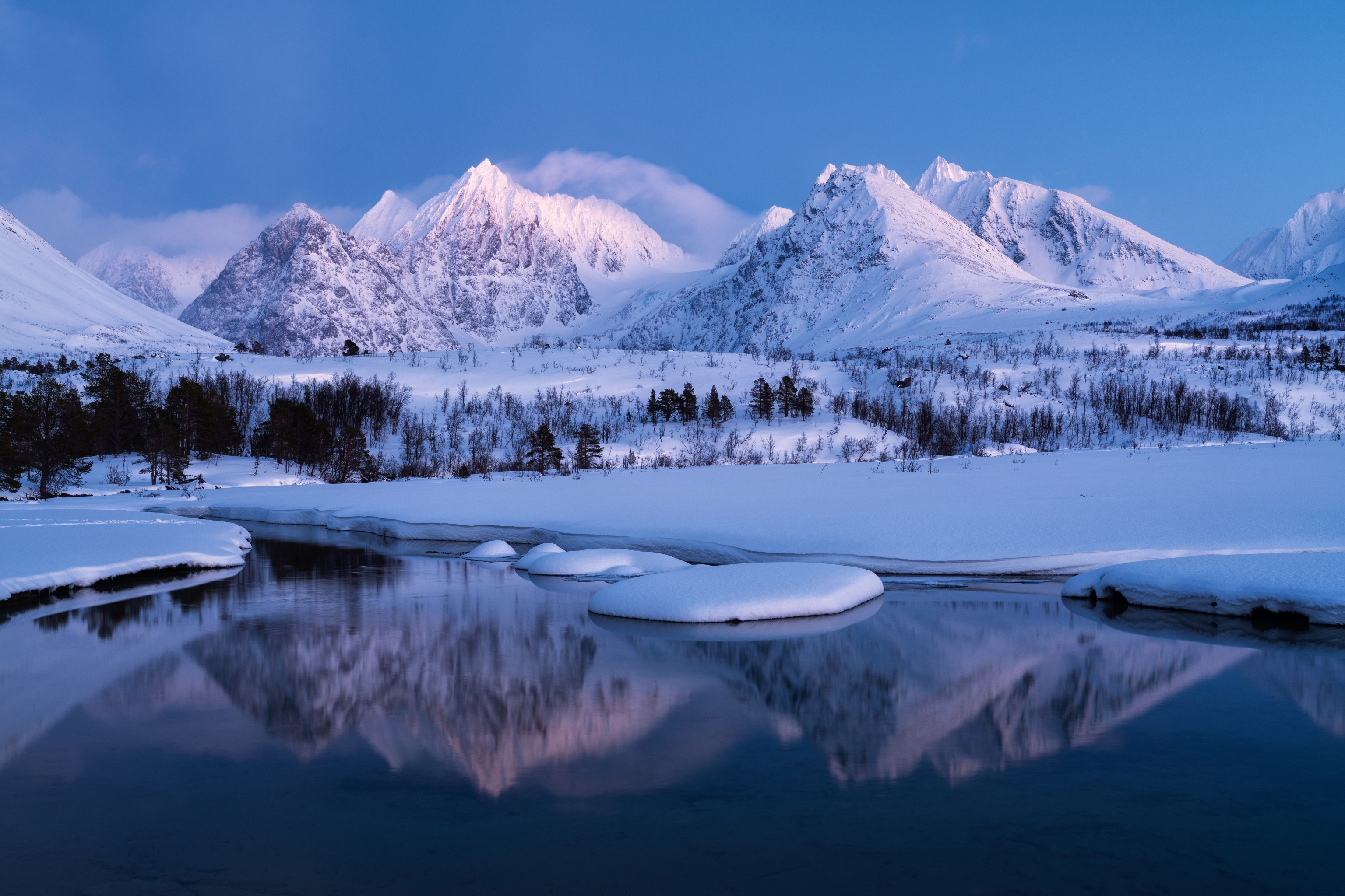 Free download wallpaper Winter, Nature, Snow, Mountain, Lake, Reflection, Earth, Norway on your PC desktop