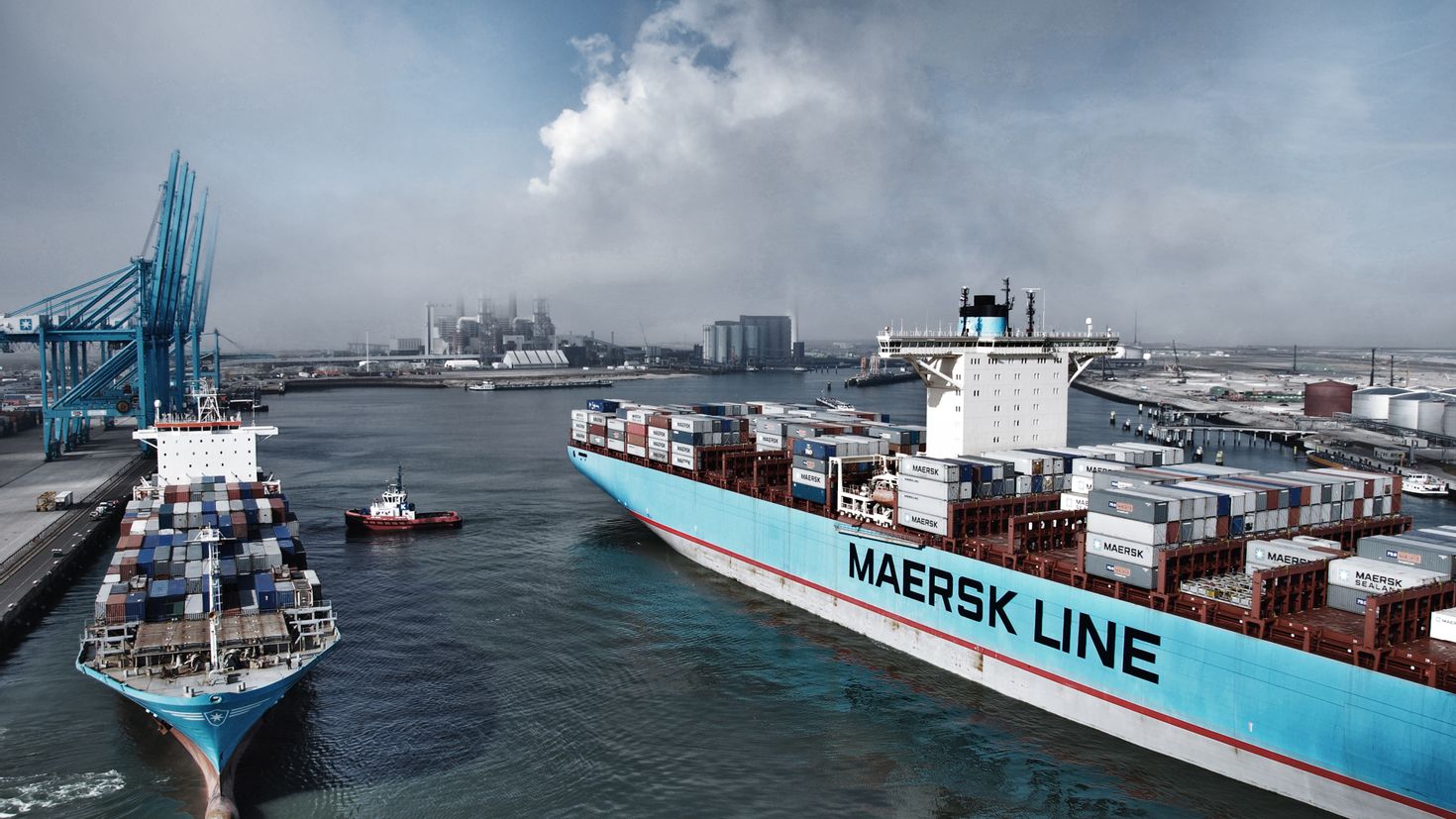 Rus shipping. Морской контейнер Маерск. Контейнеровоз Maersk.