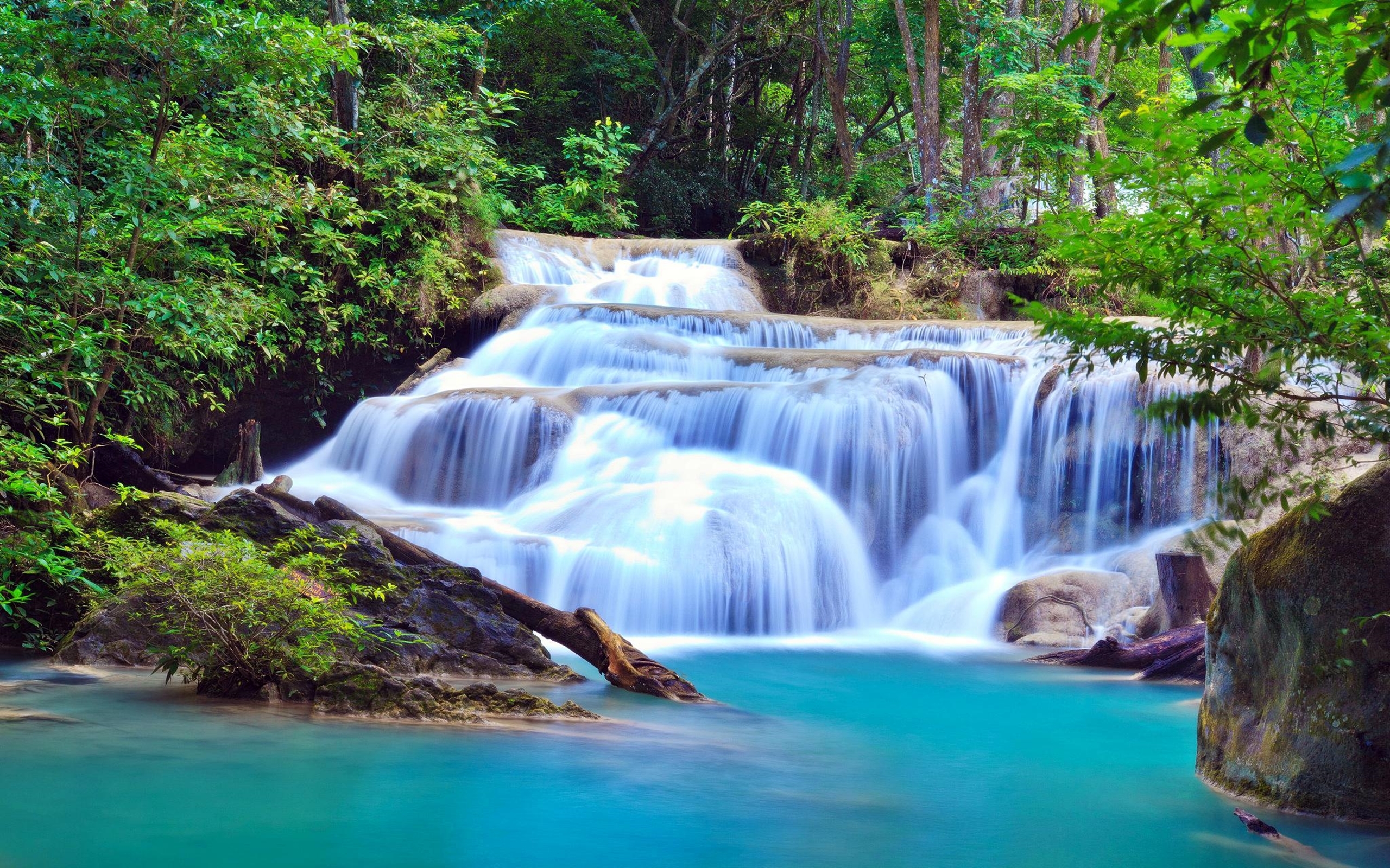 Водопад Эраван в Тайланде