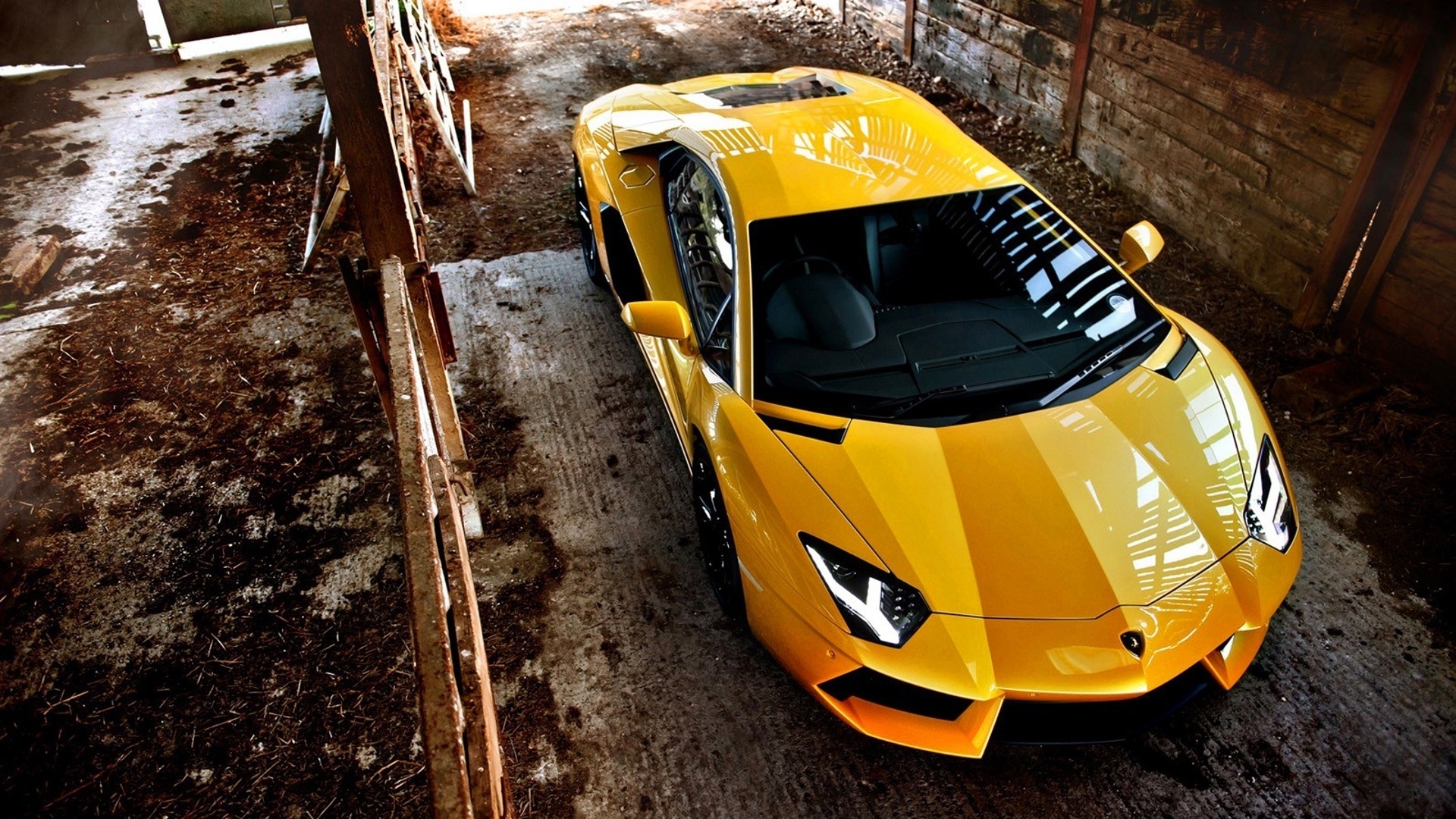Lamborghini Aventador 2020 желтый