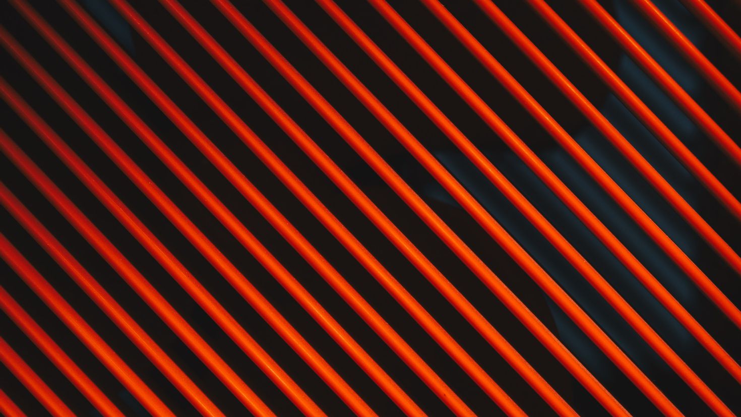 Оранжевый экран с полосками
