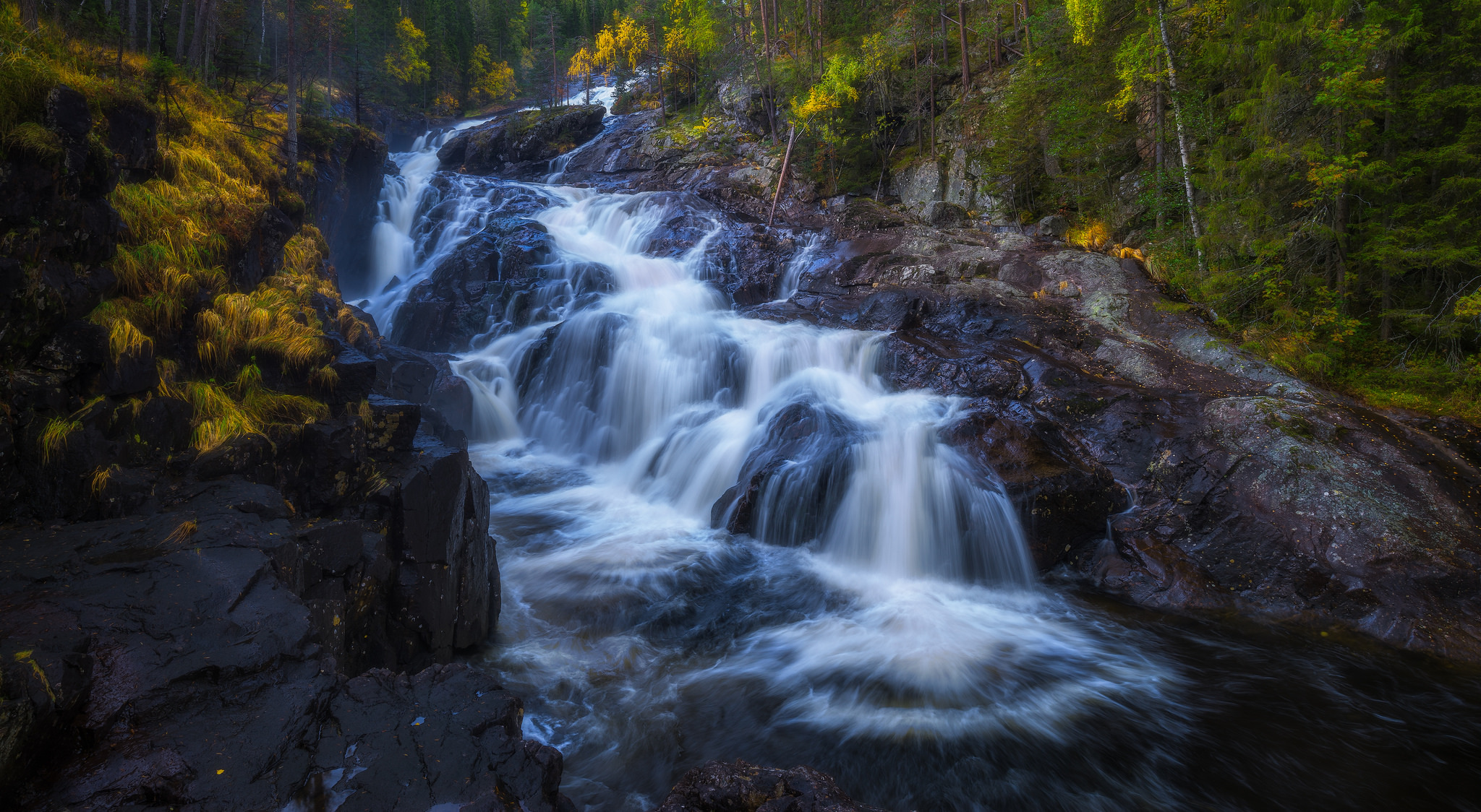 Жигаланские водопады осенью