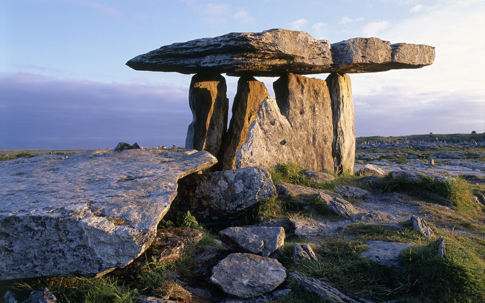 Poulnabrone Dolmen Tablet HD picture