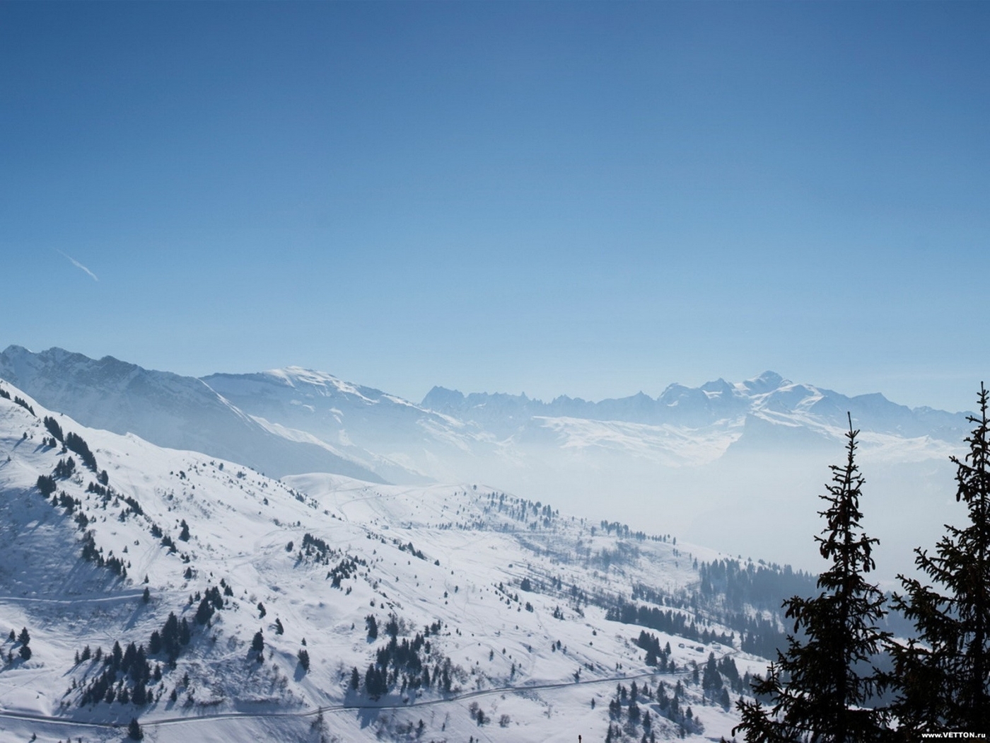 Handy-Wallpaper Landschaft, Mountains, Schnee kostenlos herunterladen.