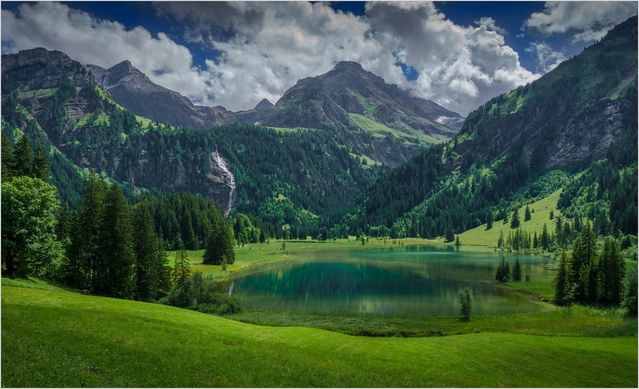 Швейцария горы Альпы озеро