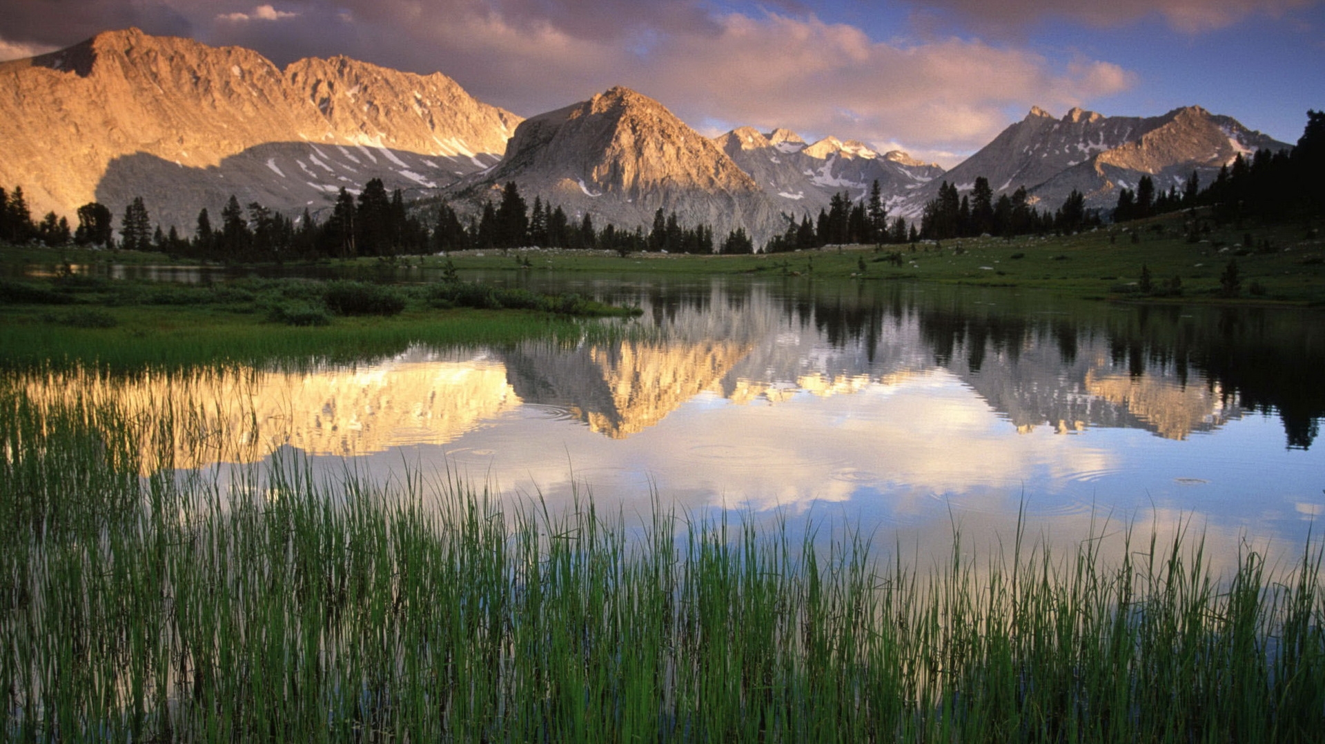 130462 descargar fondo de pantalla naturaleza, montañas, lago, cañas: protectores de pantalla e imágenes gratis