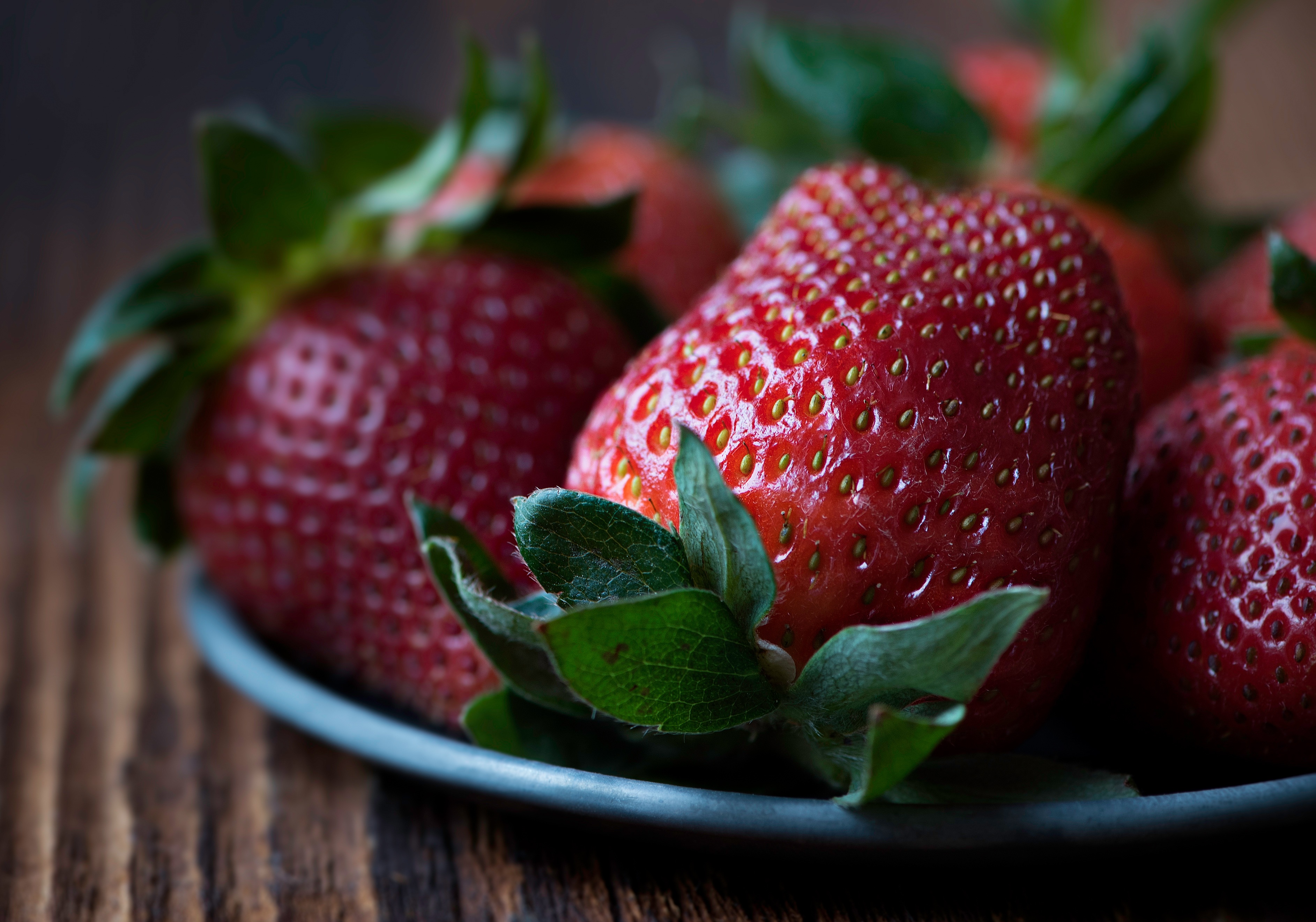 Free download wallpaper Macro, Strawberry, Berries on your PC desktop
