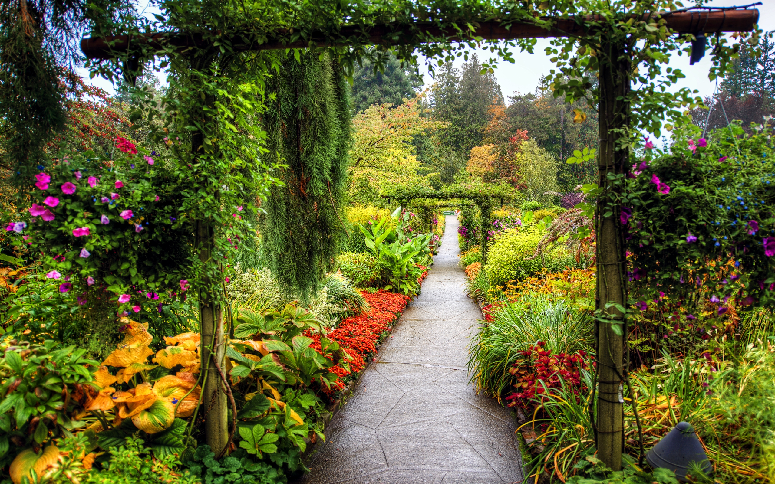 Garden picture. Сады Этрета Нормандия. Сад с цветами. Райский сад. Самые красивые сады.