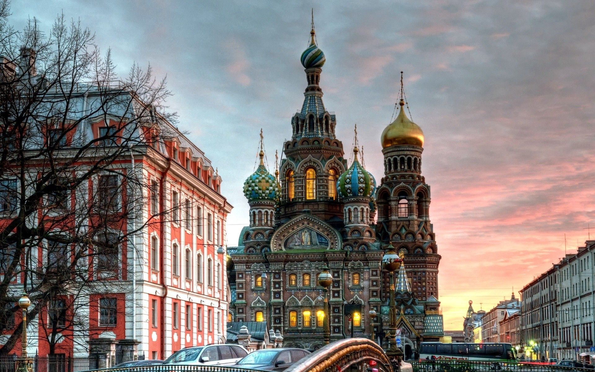 Скачать картинку Санкт Петербург, Петергоф, Hdr, Достопримечательности, Города, Улица в телефон бесплатно.