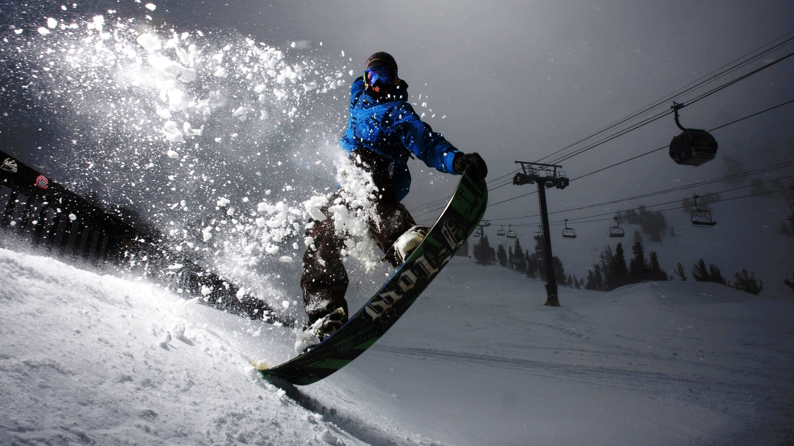 97805 скачать картинку сноуборд, спорт, снег, свет, вечер, трюк - обои и заставки бесплатно