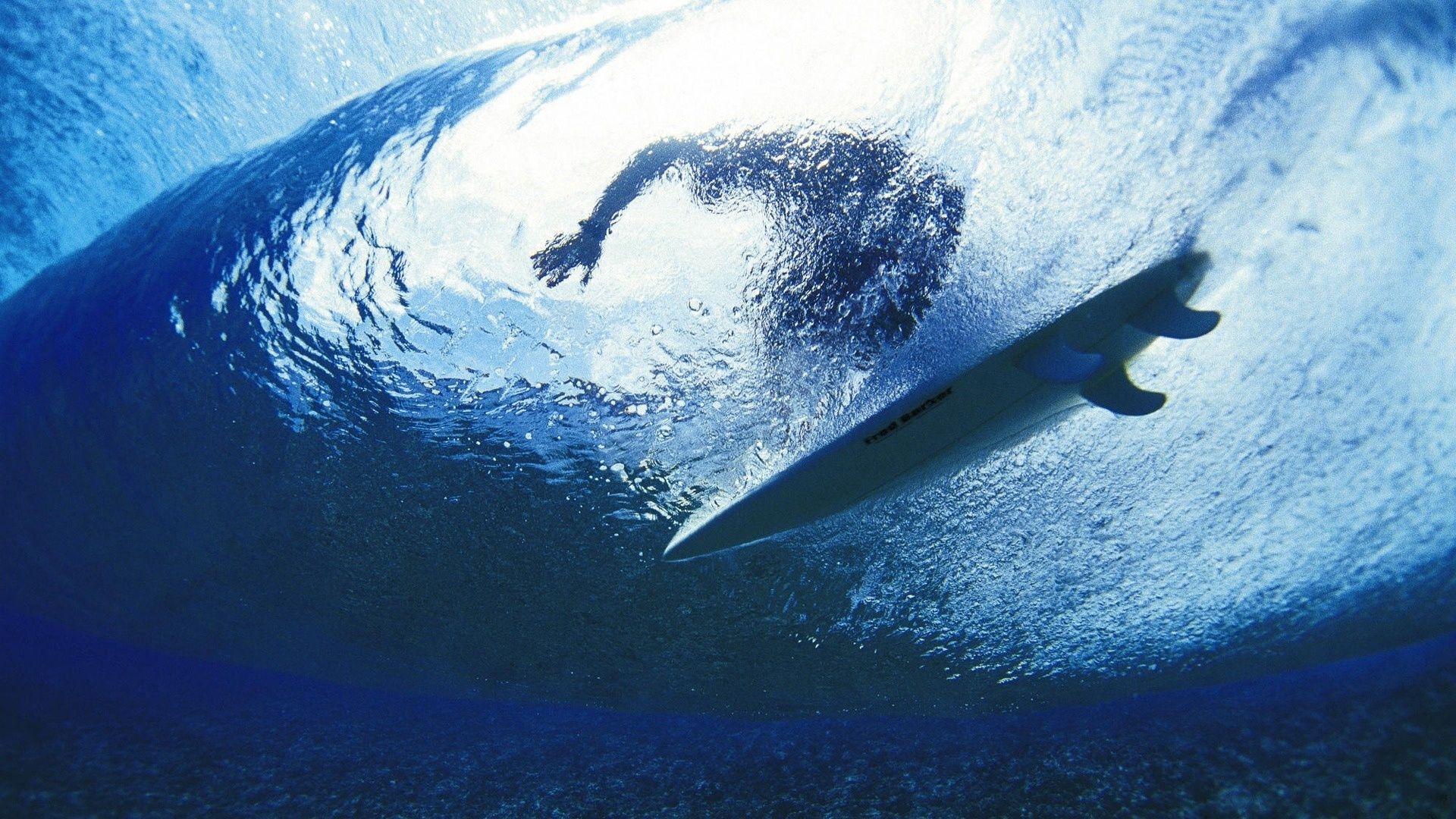 Handy-Wallpaper Surfen, Sport, Wasser, Surfer, Tiefe kostenlos herunterladen.
