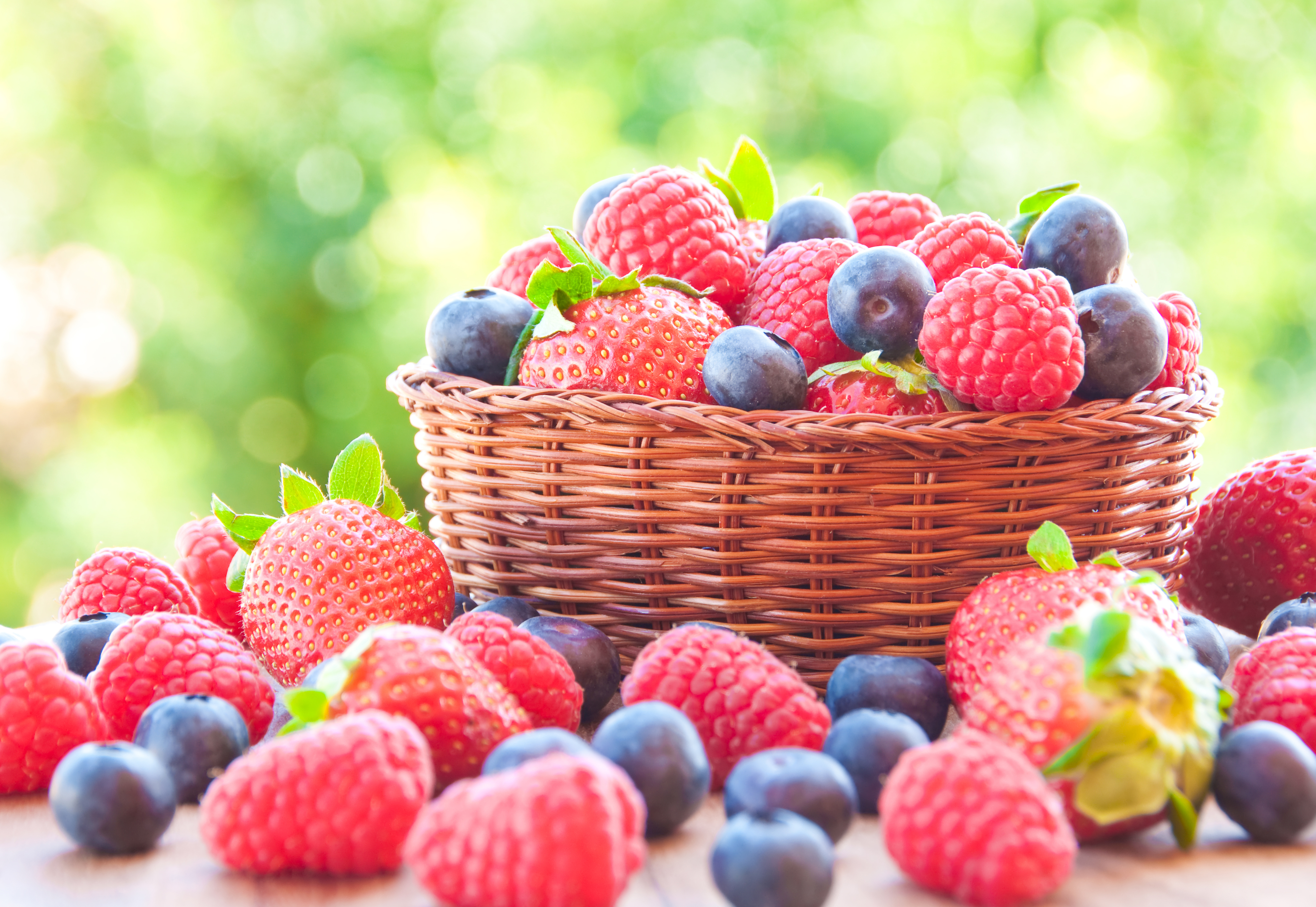 Download mobile wallpaper Food, Strawberry, Blueberry, Raspberry, Berry, Basket for free.