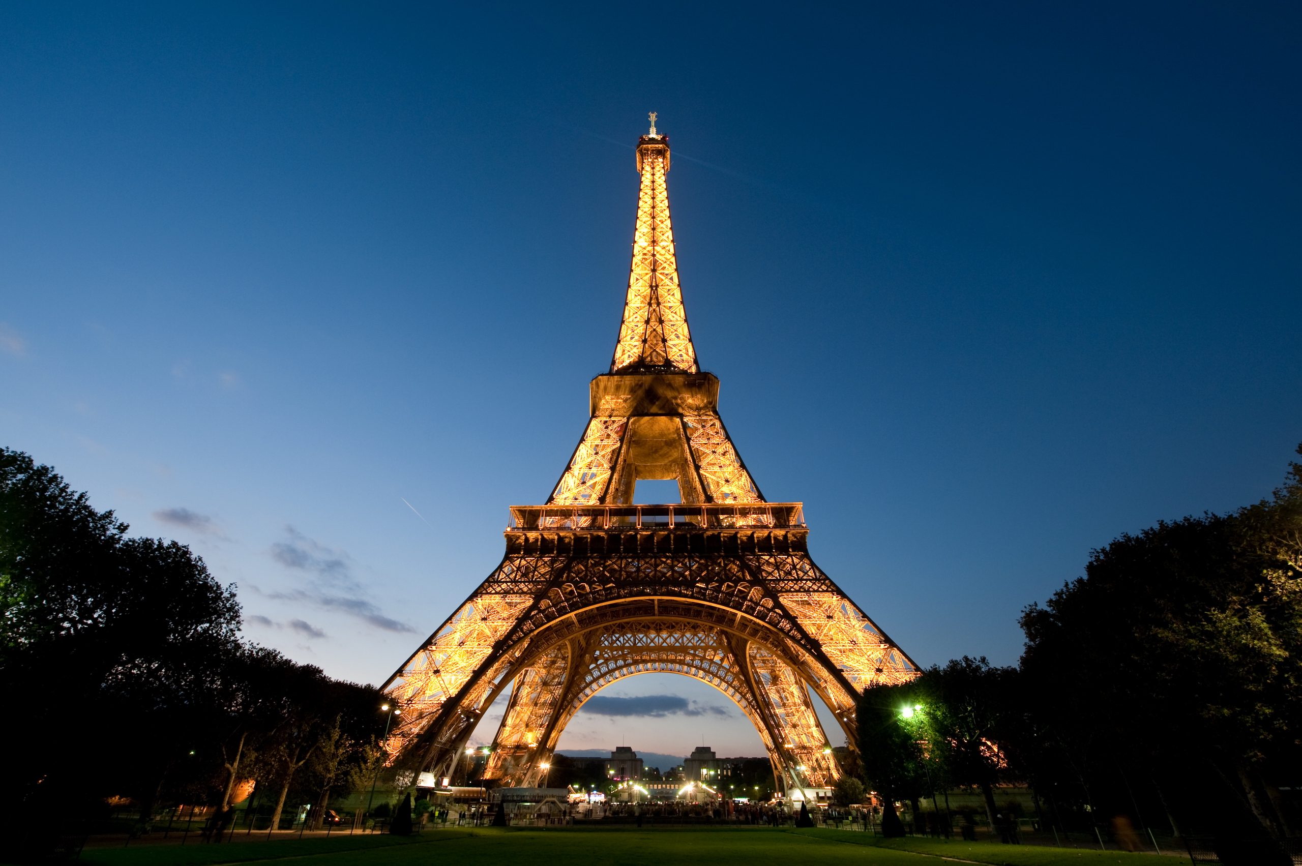Эйфелева башня (Париж), арх. Эйфель.