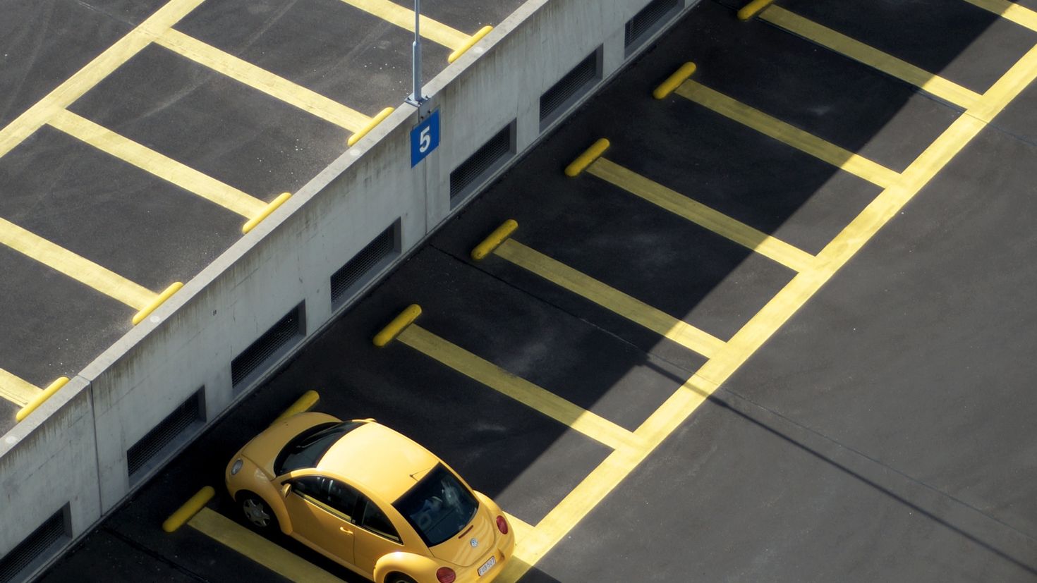 Up parking. Парковочное место. Стоянка машин. Машина на парковке. Кар паркинг машины.