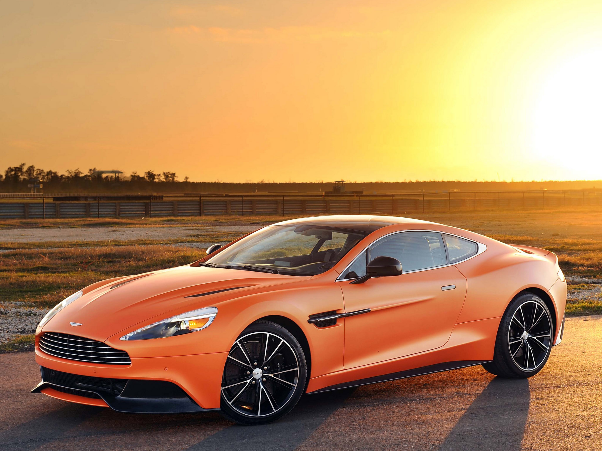 Aston Martin Vanquish 2012