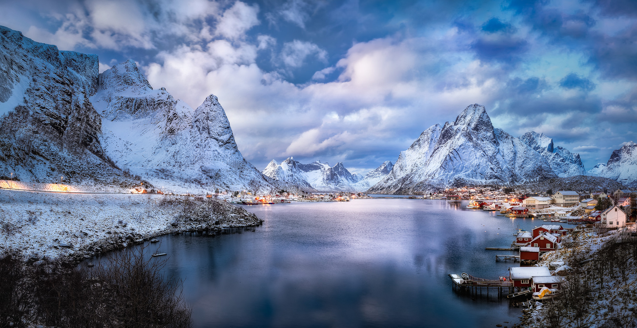 851923 скачать обои деревня, норвегия, фотографии, лофотенские острова, облака, ландшафт, гора, рейне, зима - заставки и картинки бесплатно
