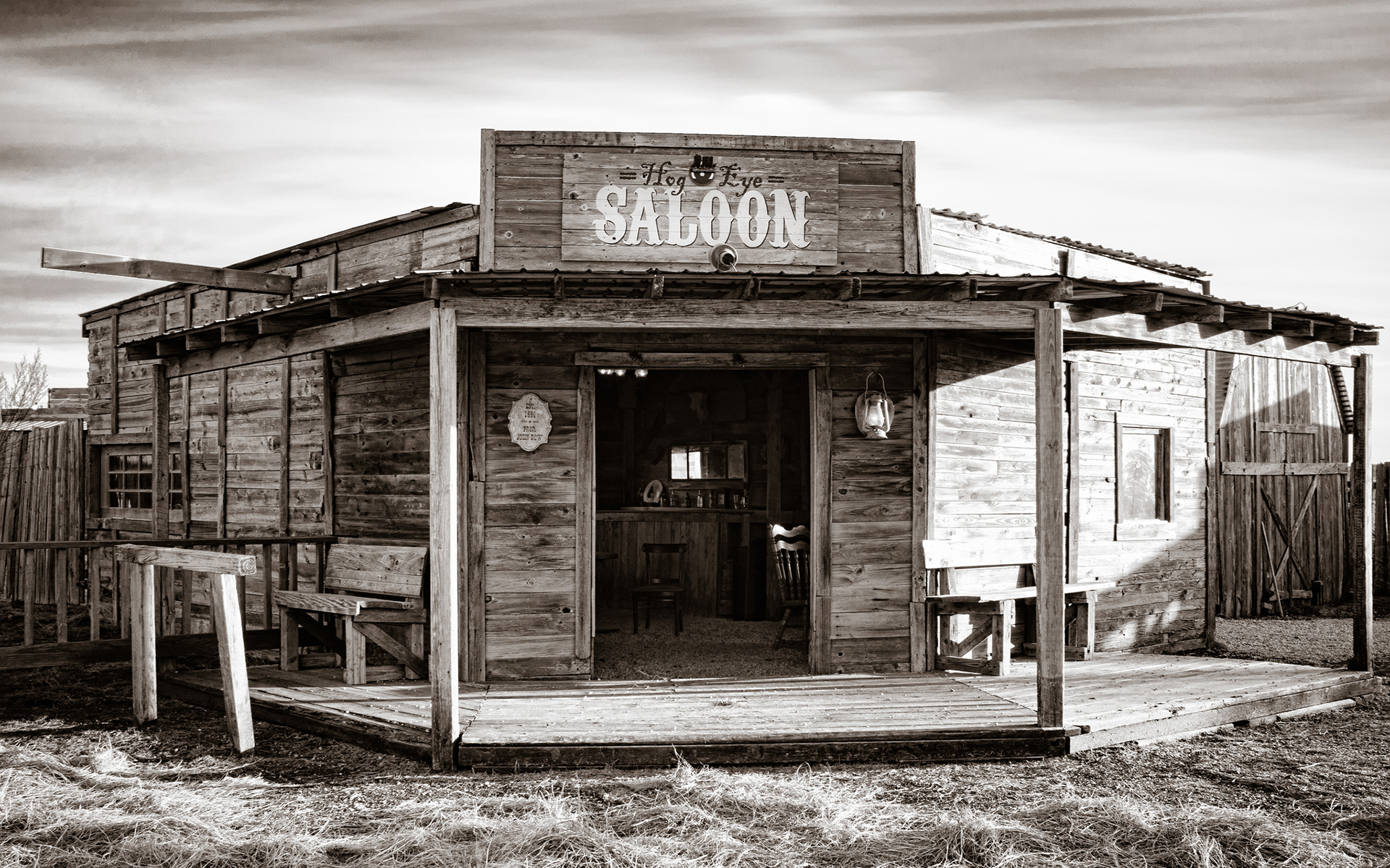 The wild west. Дикий Запад Техас Салун. Салун бар дикий Запад. Виски Western Saloon вестерн Салун. Салун фото дикий Запад.