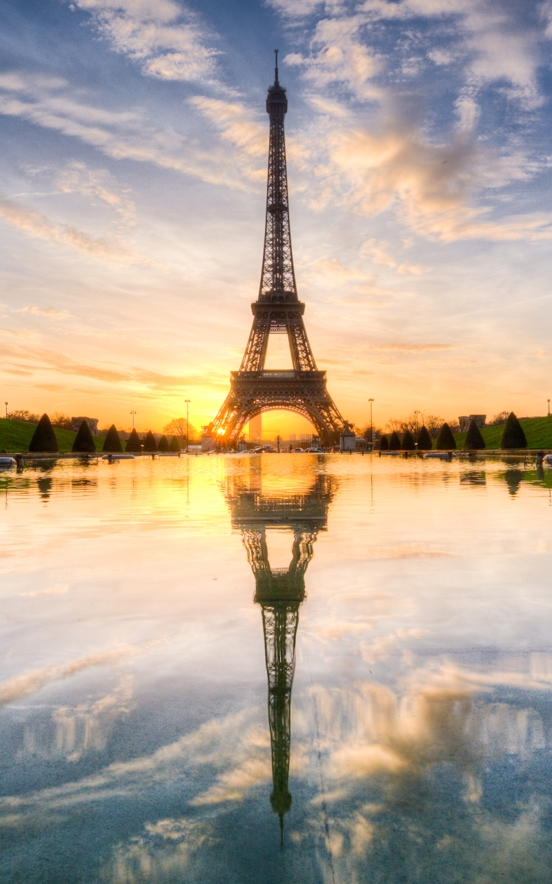 Baixar papel de parede para celular de Paris, Torre Eiffel, Monumentos, Reflexão, Nascer Do Sol, Monumento, Feito Pelo Homem, Reflecção gratuito.